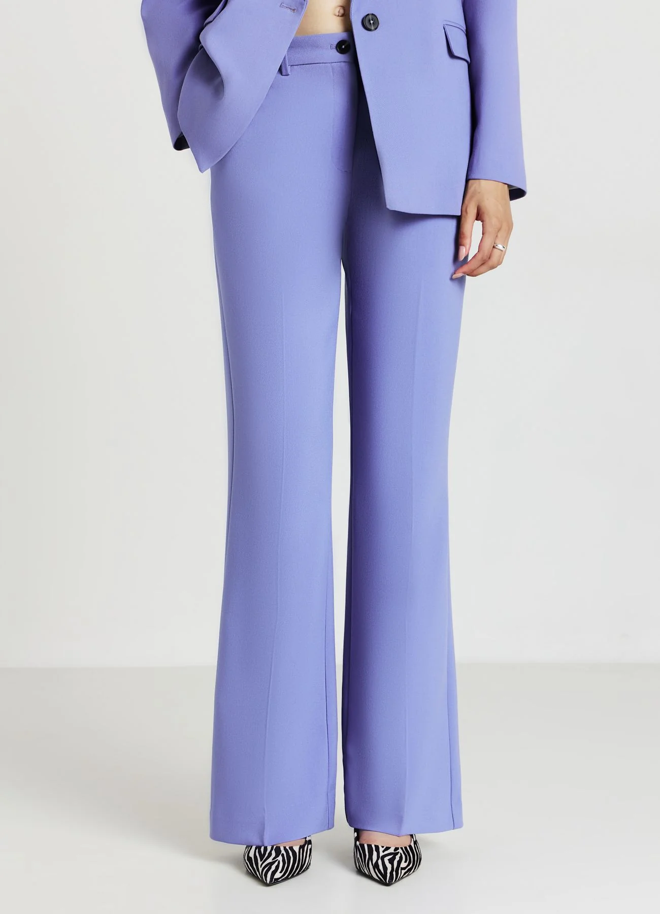 Pantaloni flare a vita alta