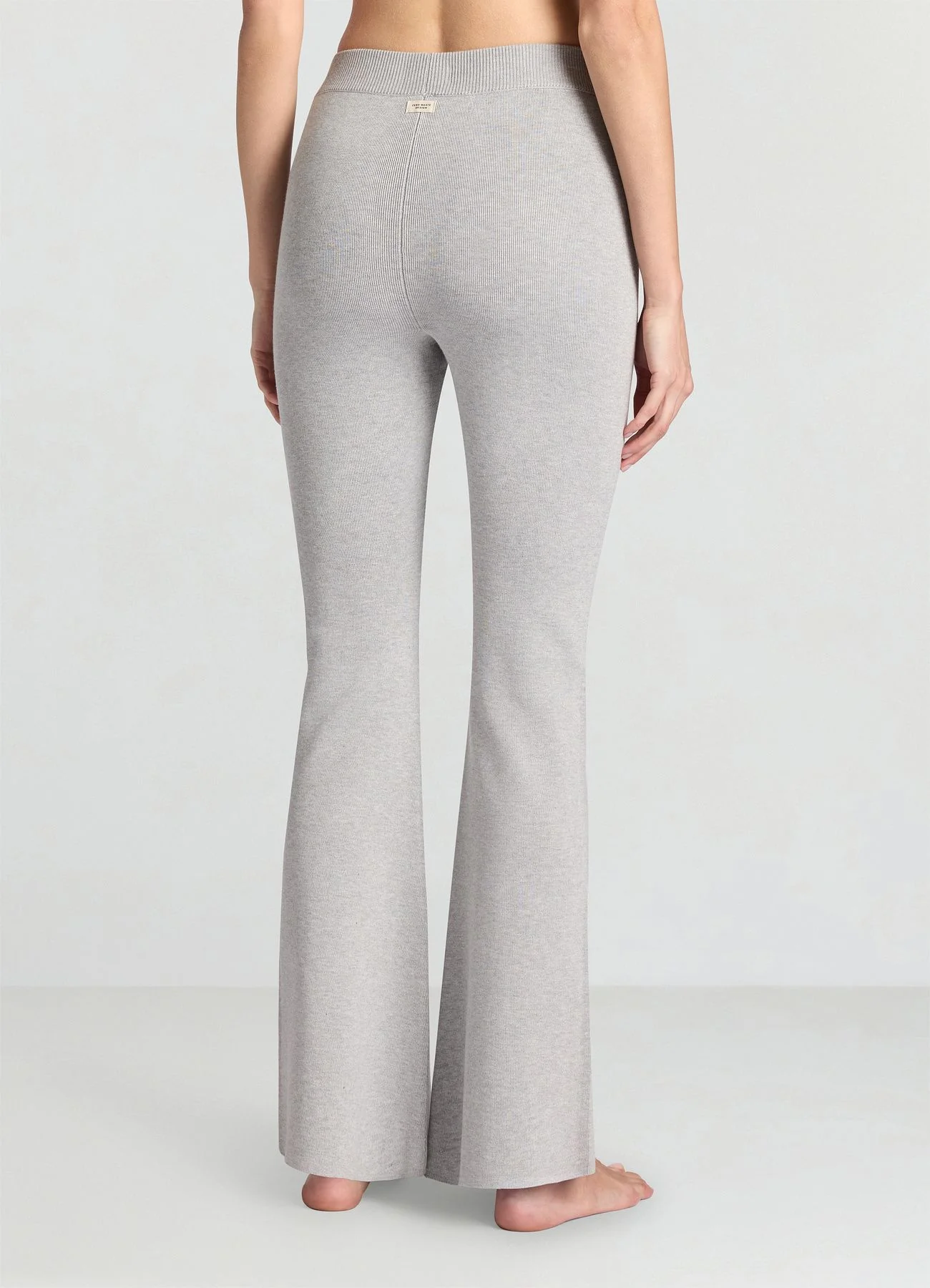 Pantaloni ginnici flare a costine