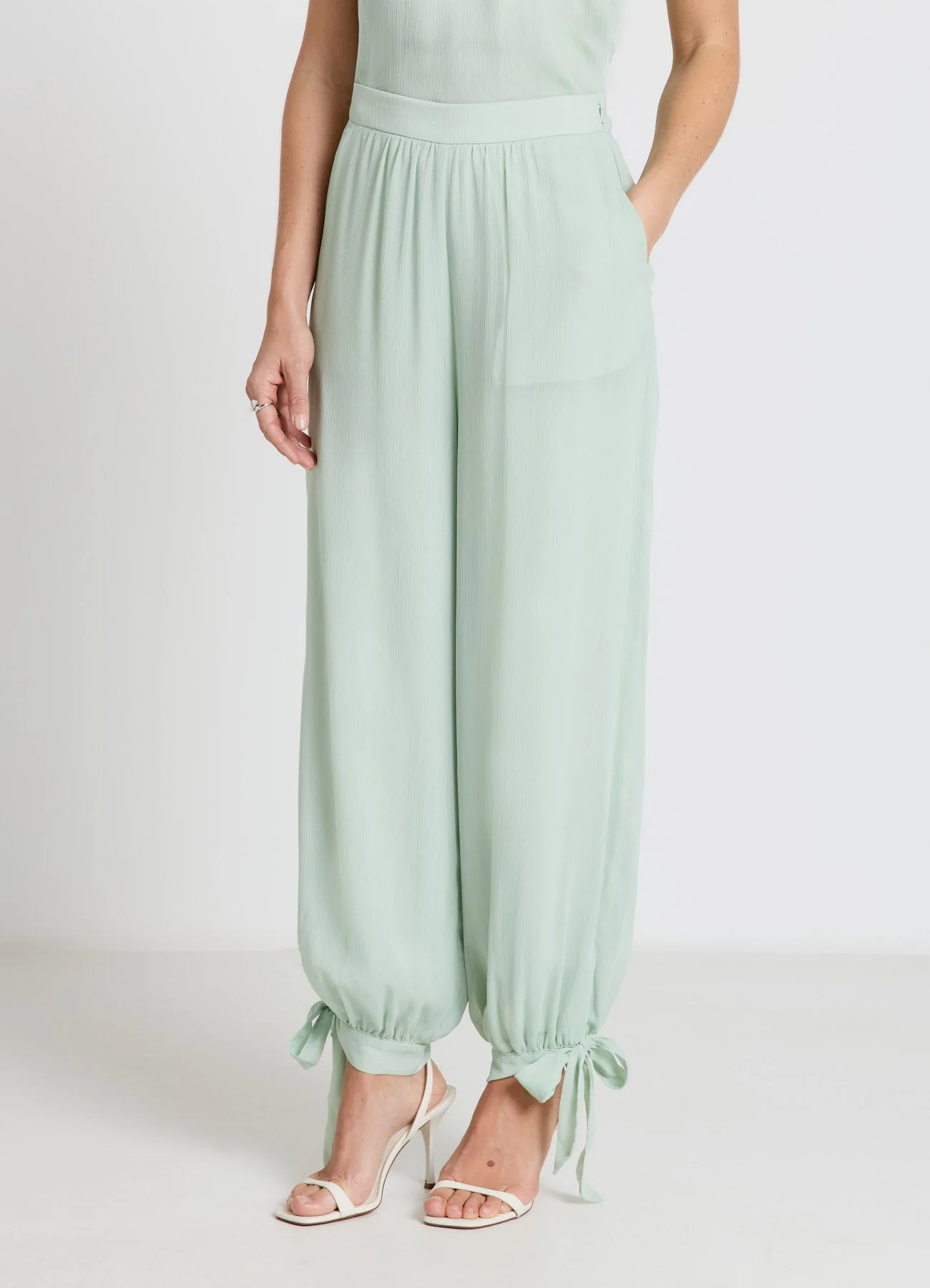 Pantaloni harem con fiocchi al fondo - Image 2