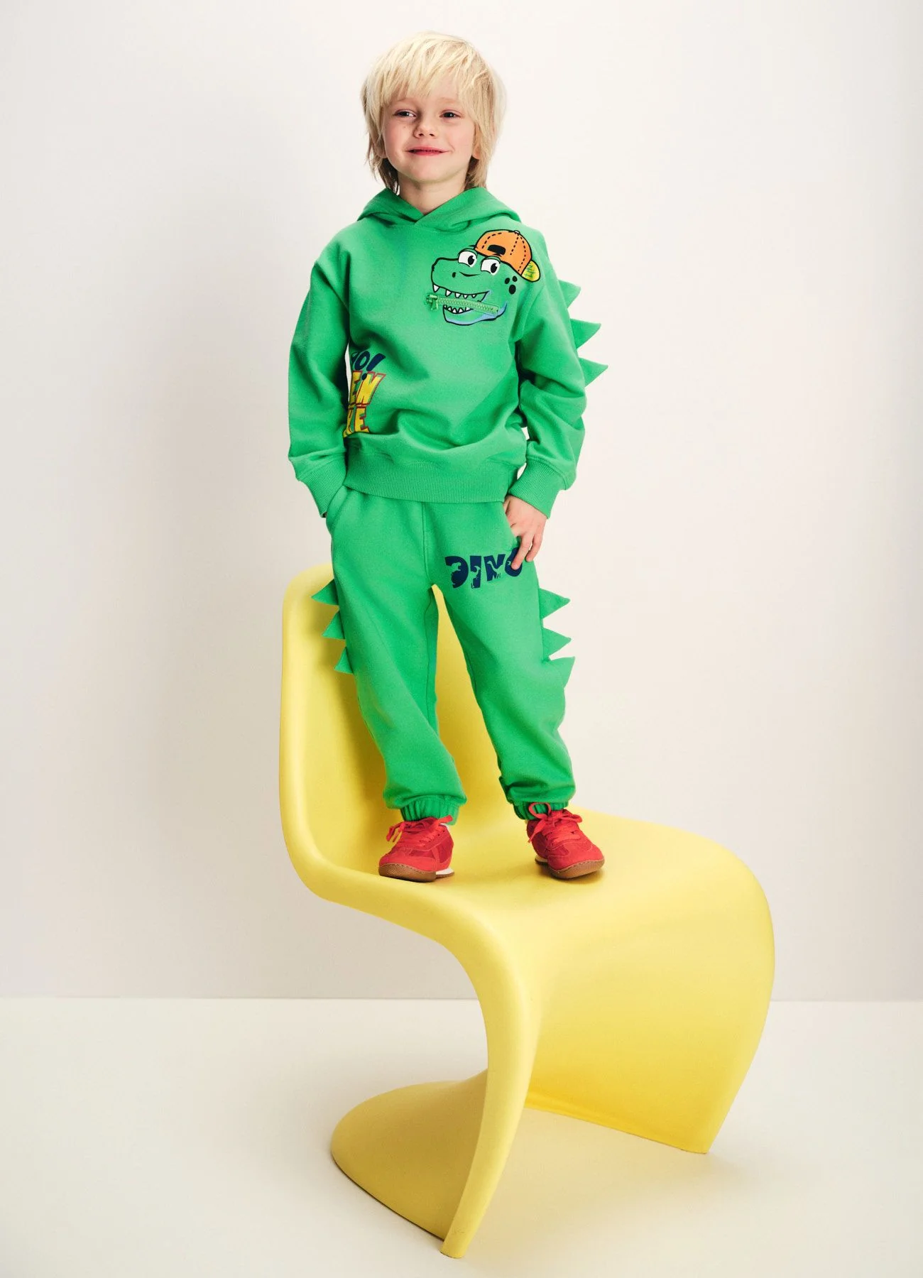 Pantaloni jogging con stampa dino e dettagli 3D - Image 4
