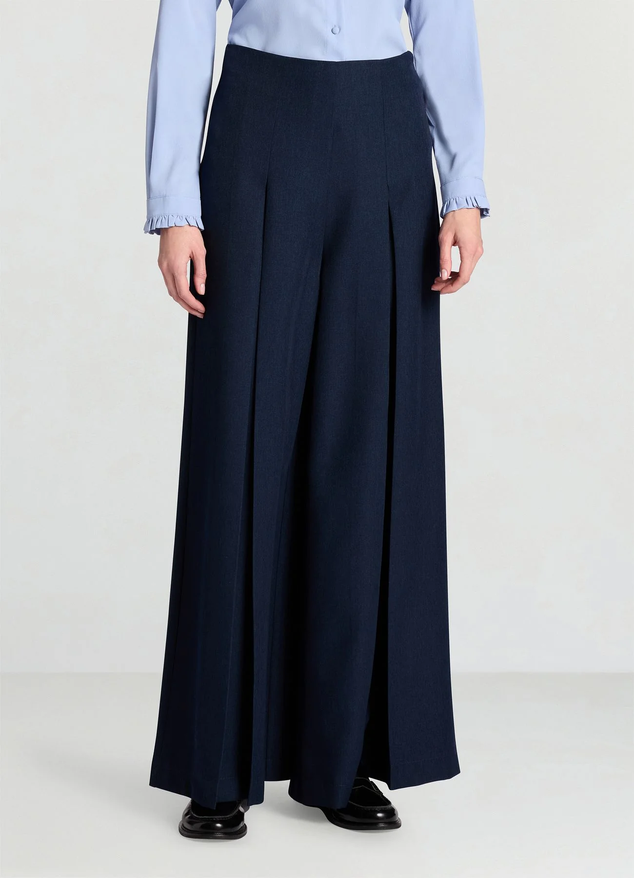Pantaloni palazzo ampi con pieghe - Image 3