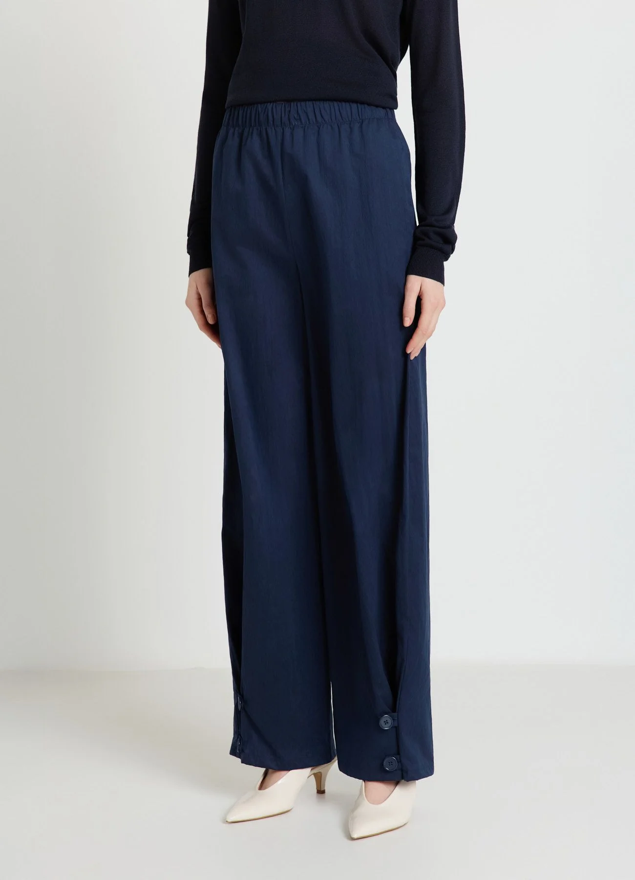 Pantaloni palazzo con elastico in vita