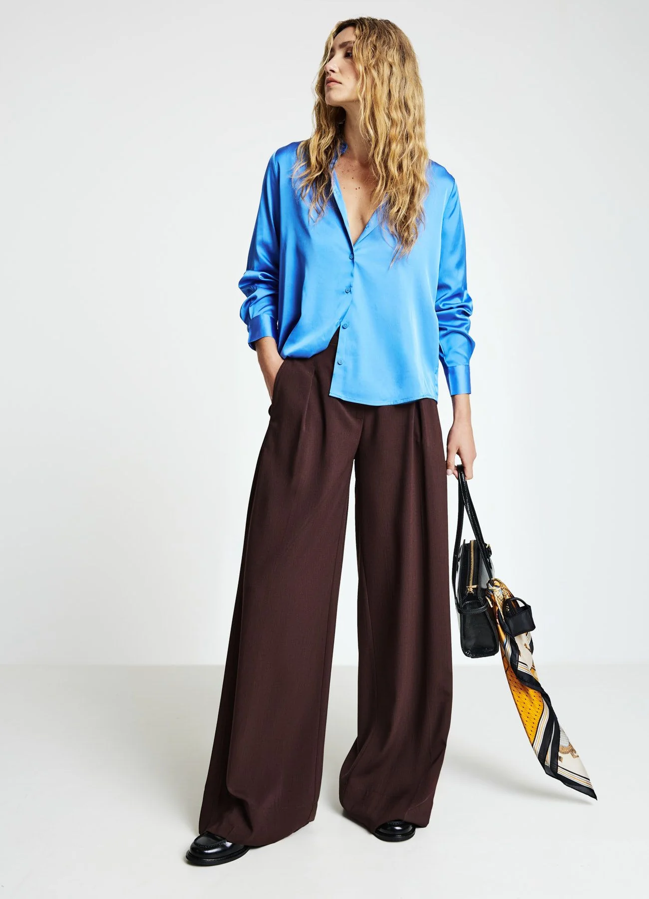Pantaloni palazzo con pinces - Image 2