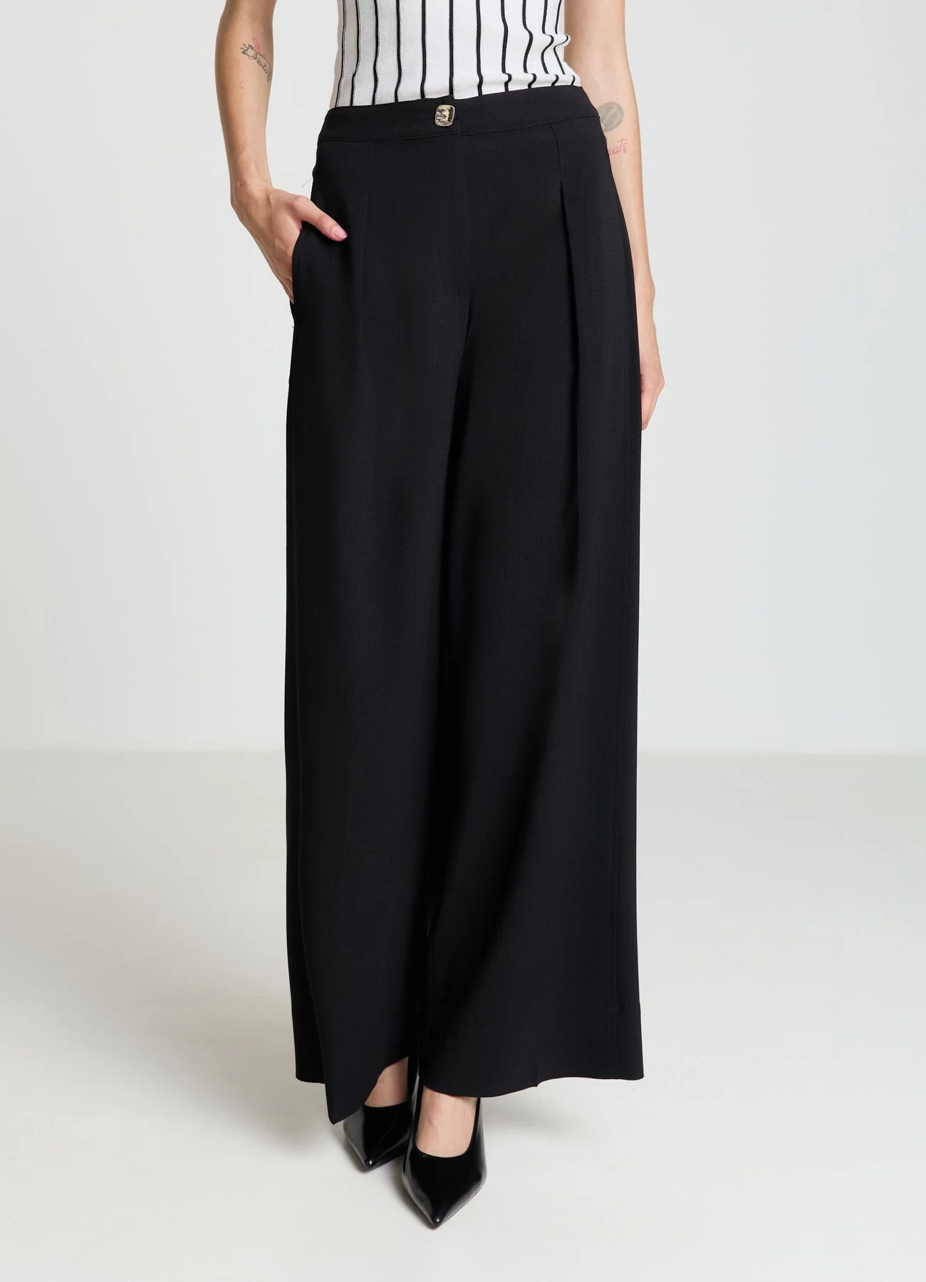 Pantaloni palazzo con pinces - Image 3