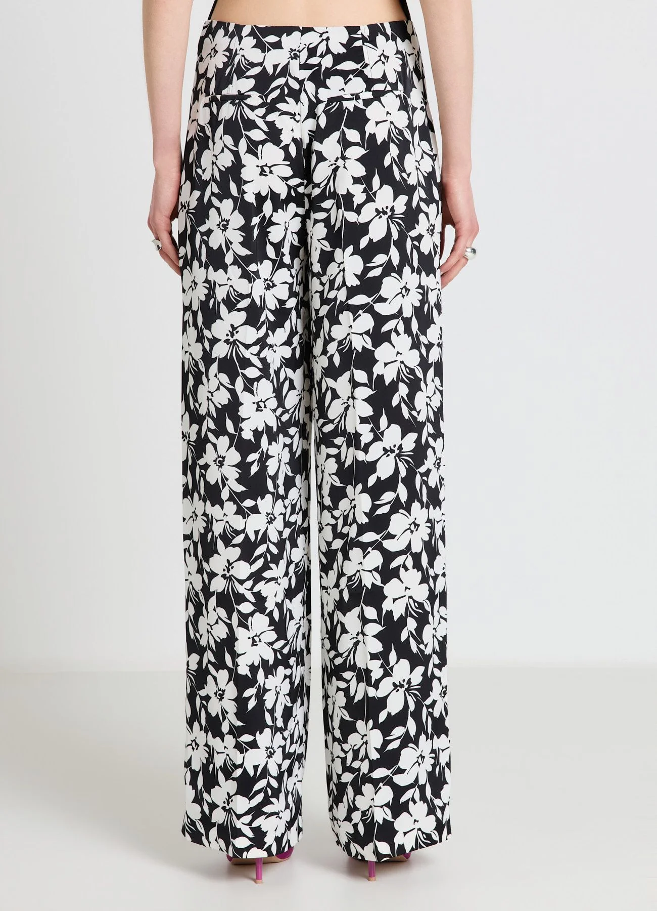 Pantaloni palazzo similsatin stampa fiori - Image 3