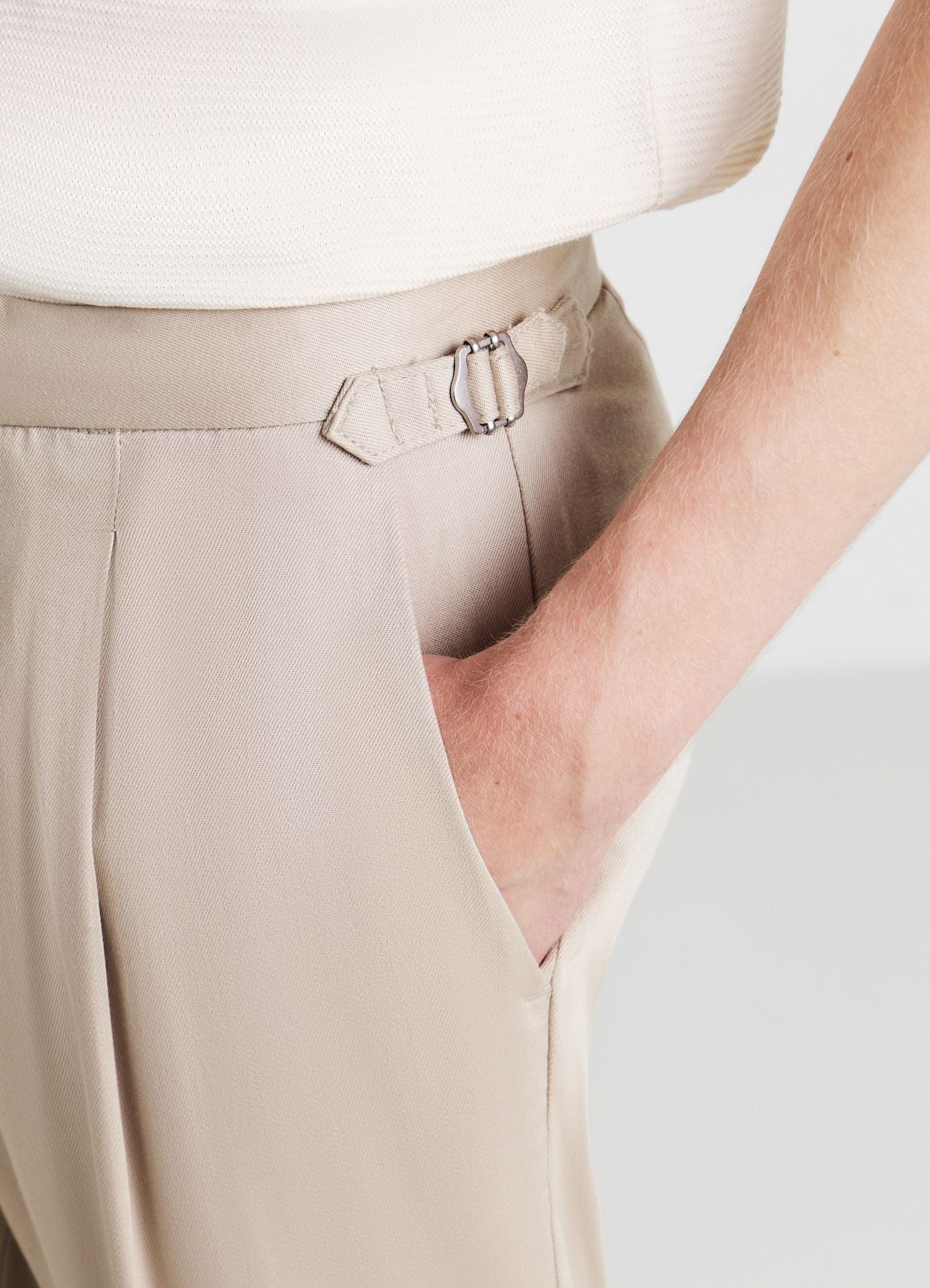Pantaloni sartoriali con martingala - Image 4