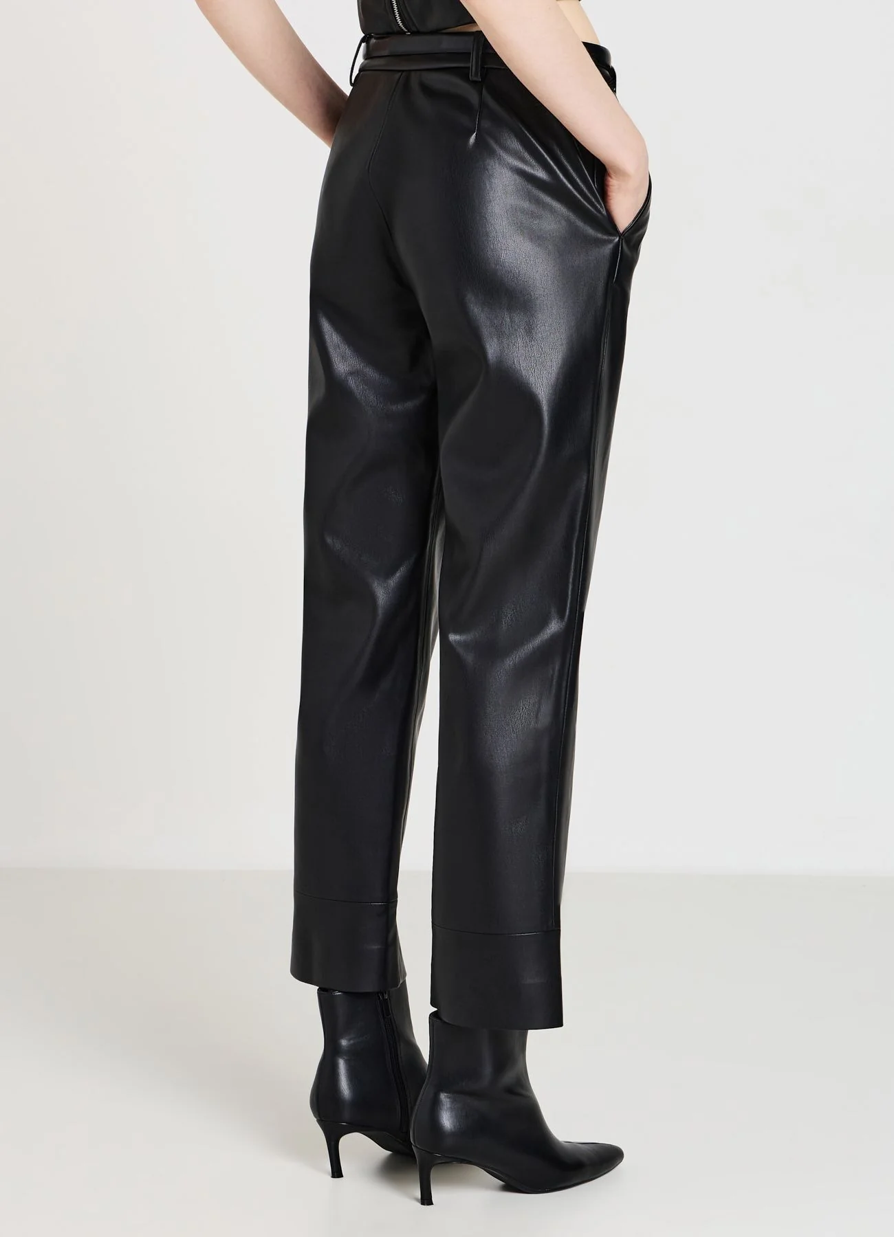 Pantaloni straight in similpelle - Image 2