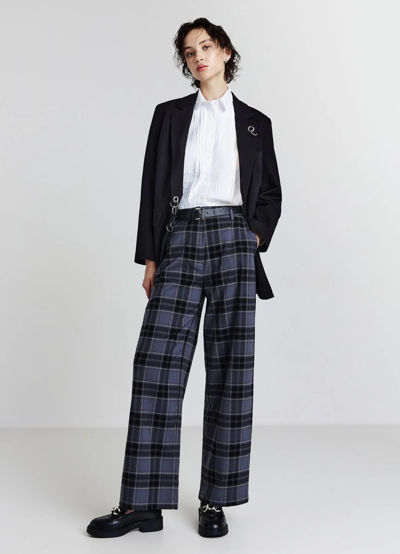 Pantaloni wide leg con cintura