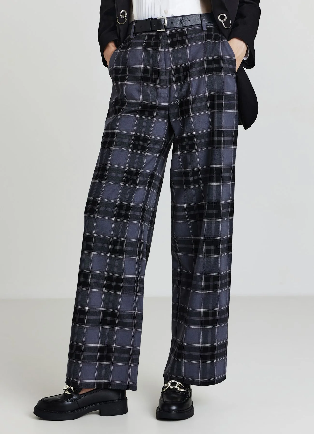 Pantaloni wide leg con cintura - Image 2