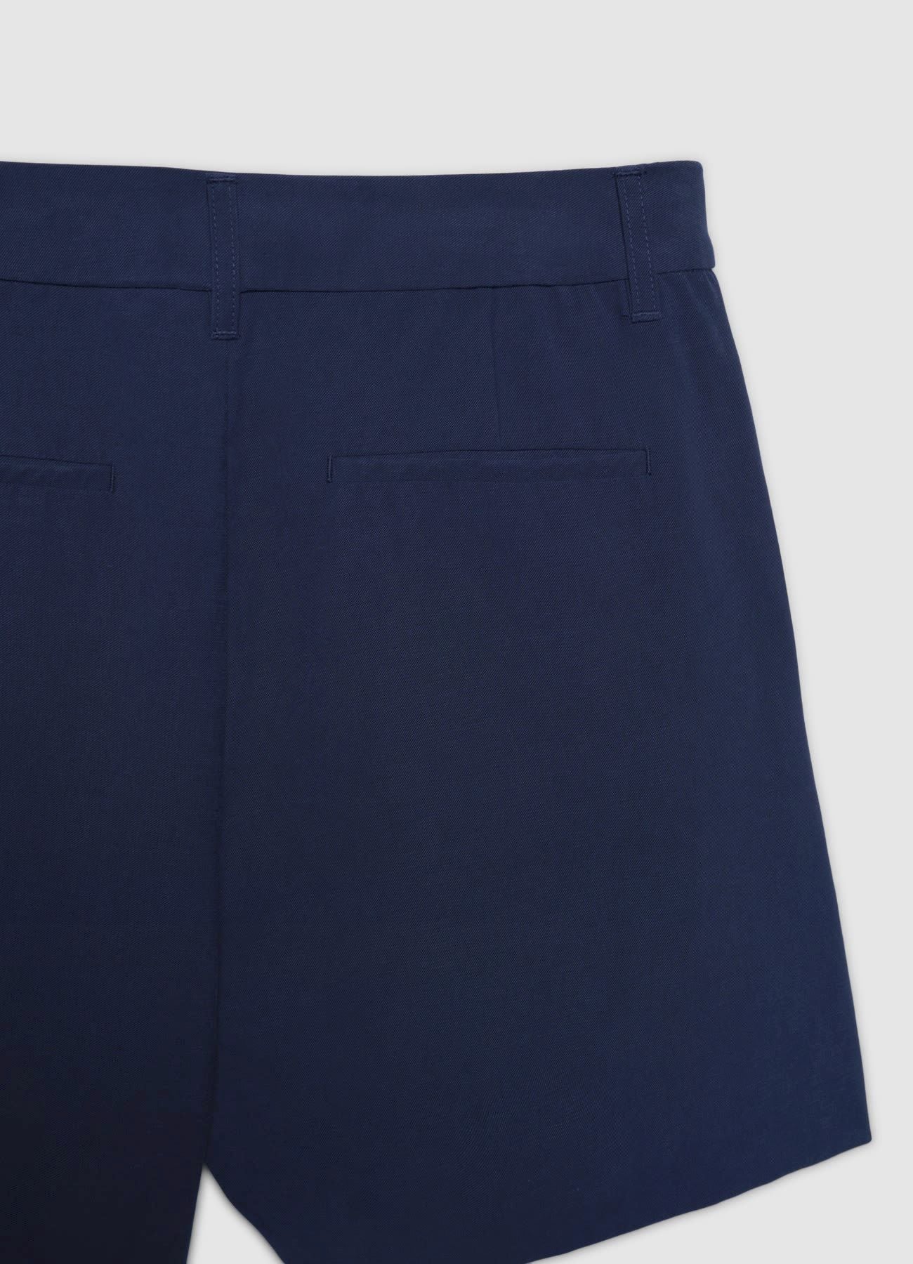 Shorts bermuda con pinces - Image 6