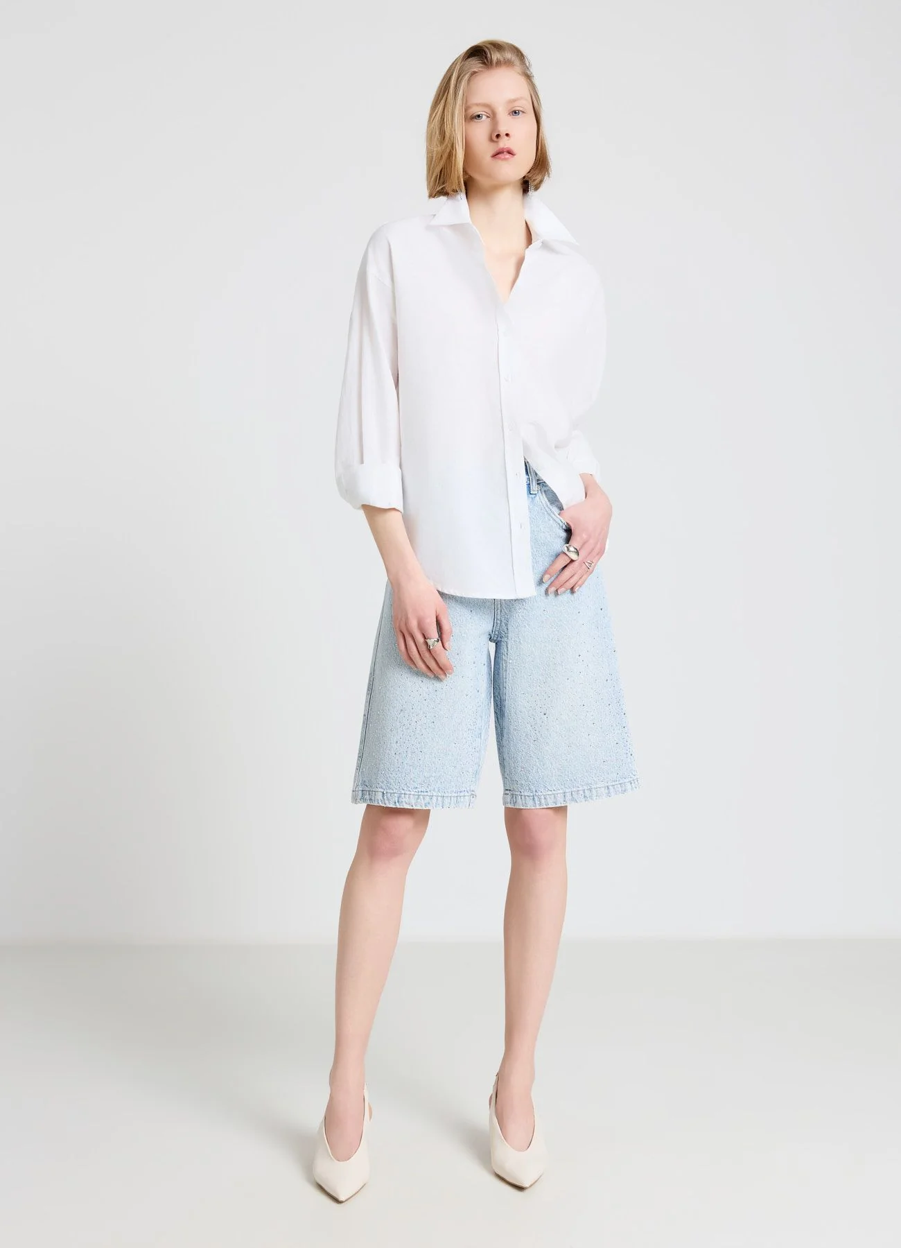 Shorts bermuda in denim con strass