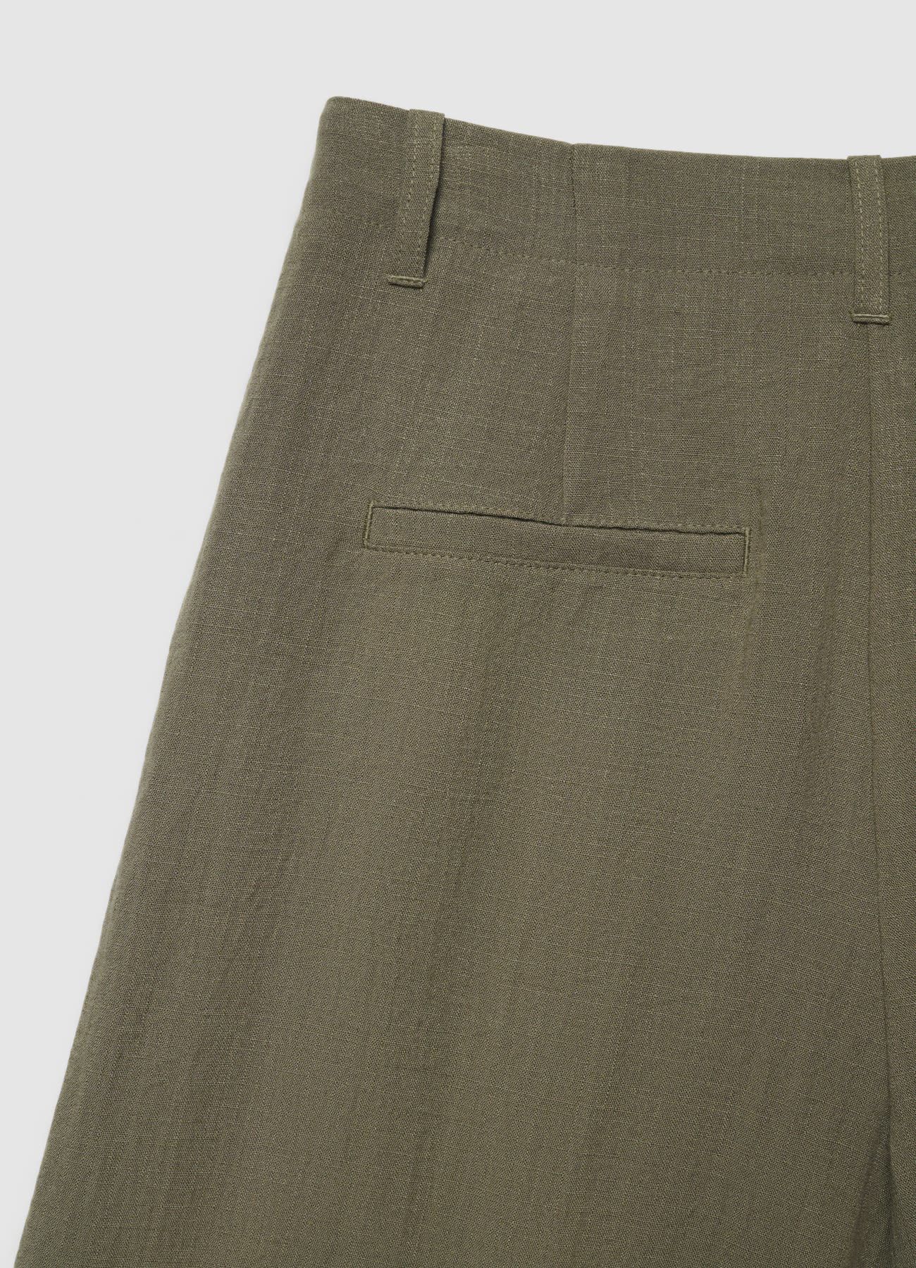 Shorts bermuda lungo a tinta unita - Image 6