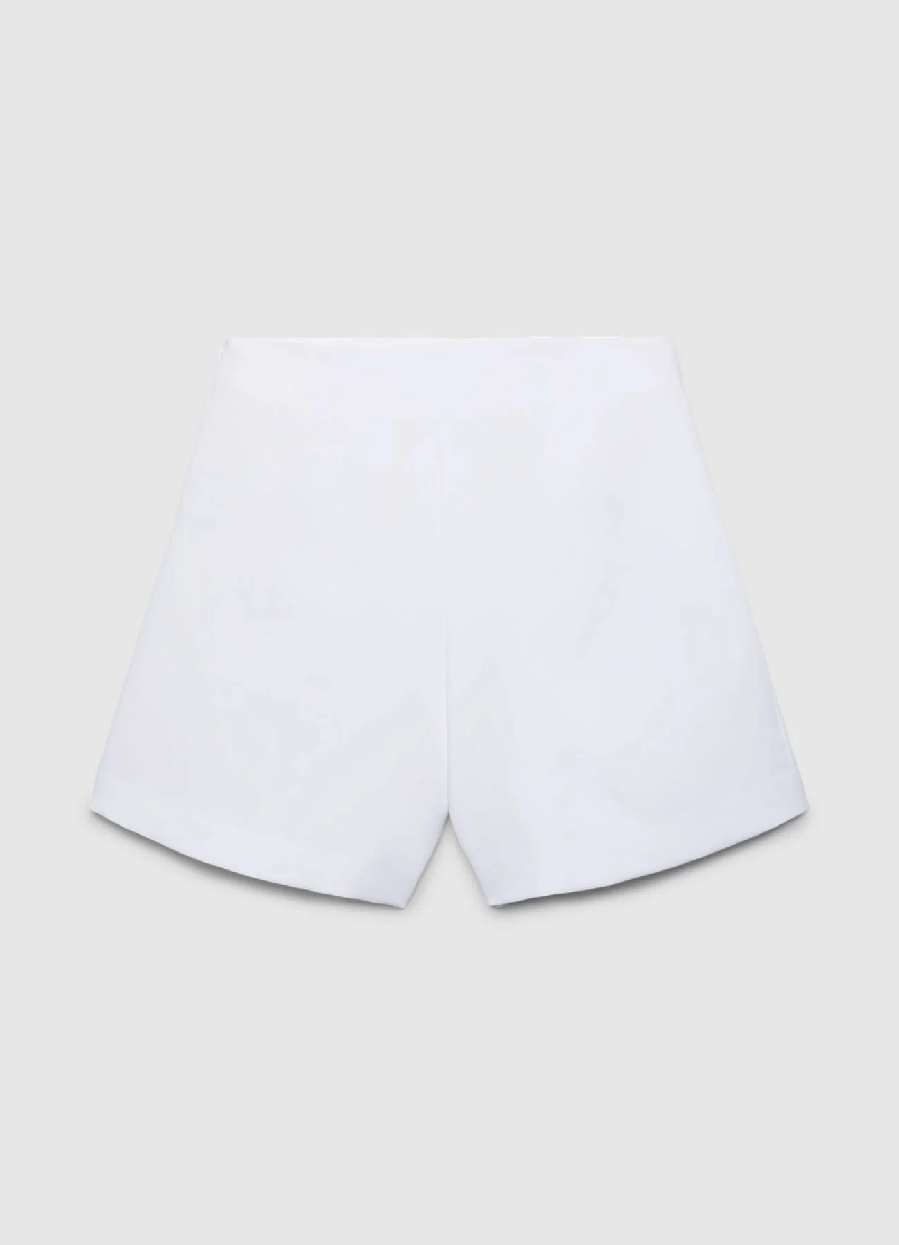 Shorts con bottoni decorativi - Image 6