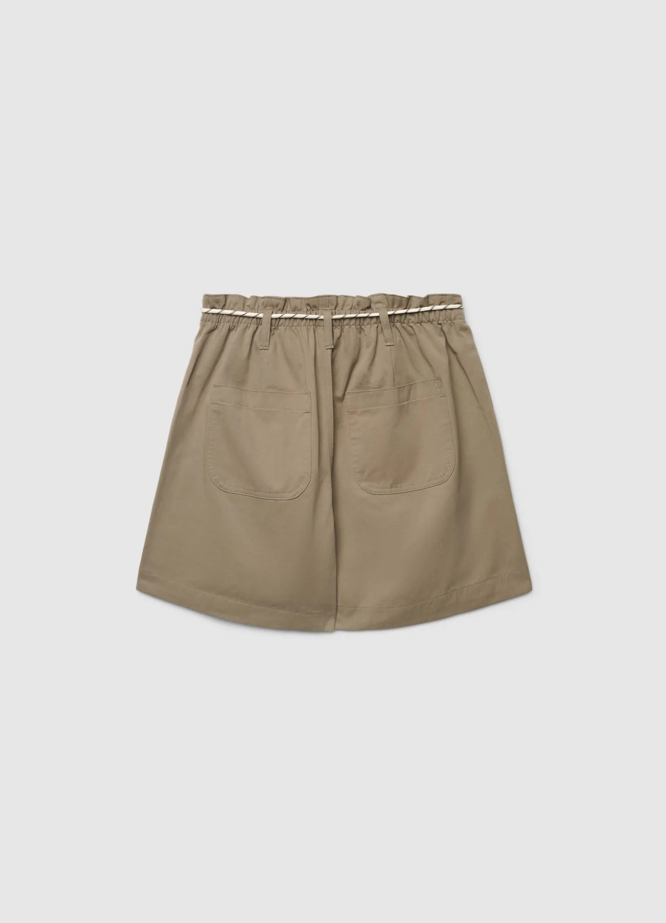 Shorts con cordino e tasche a toppa - Image 4
