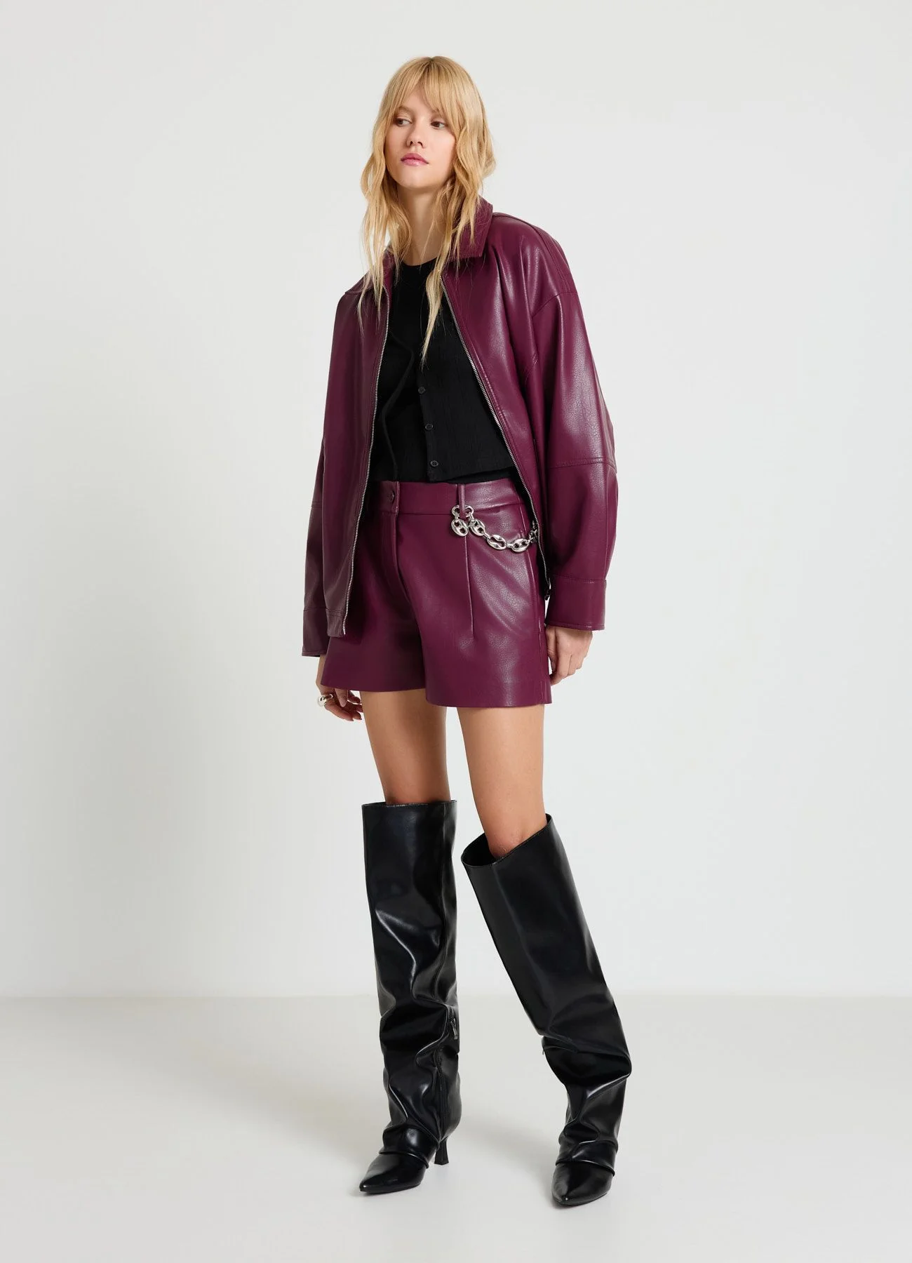 Shorts con pinces effetto pelle - Image 3