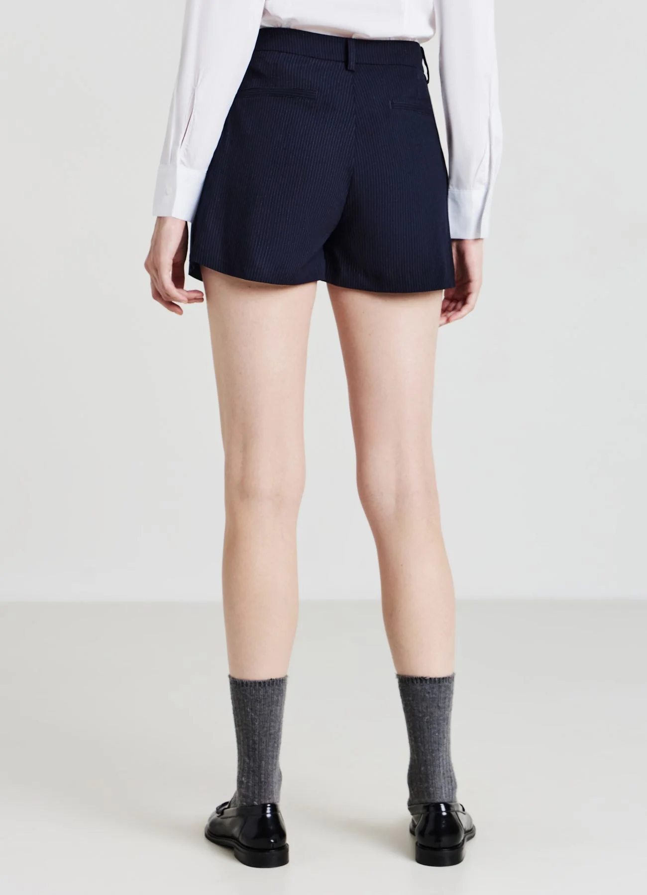 Shorts con pinces gessato - Image 2