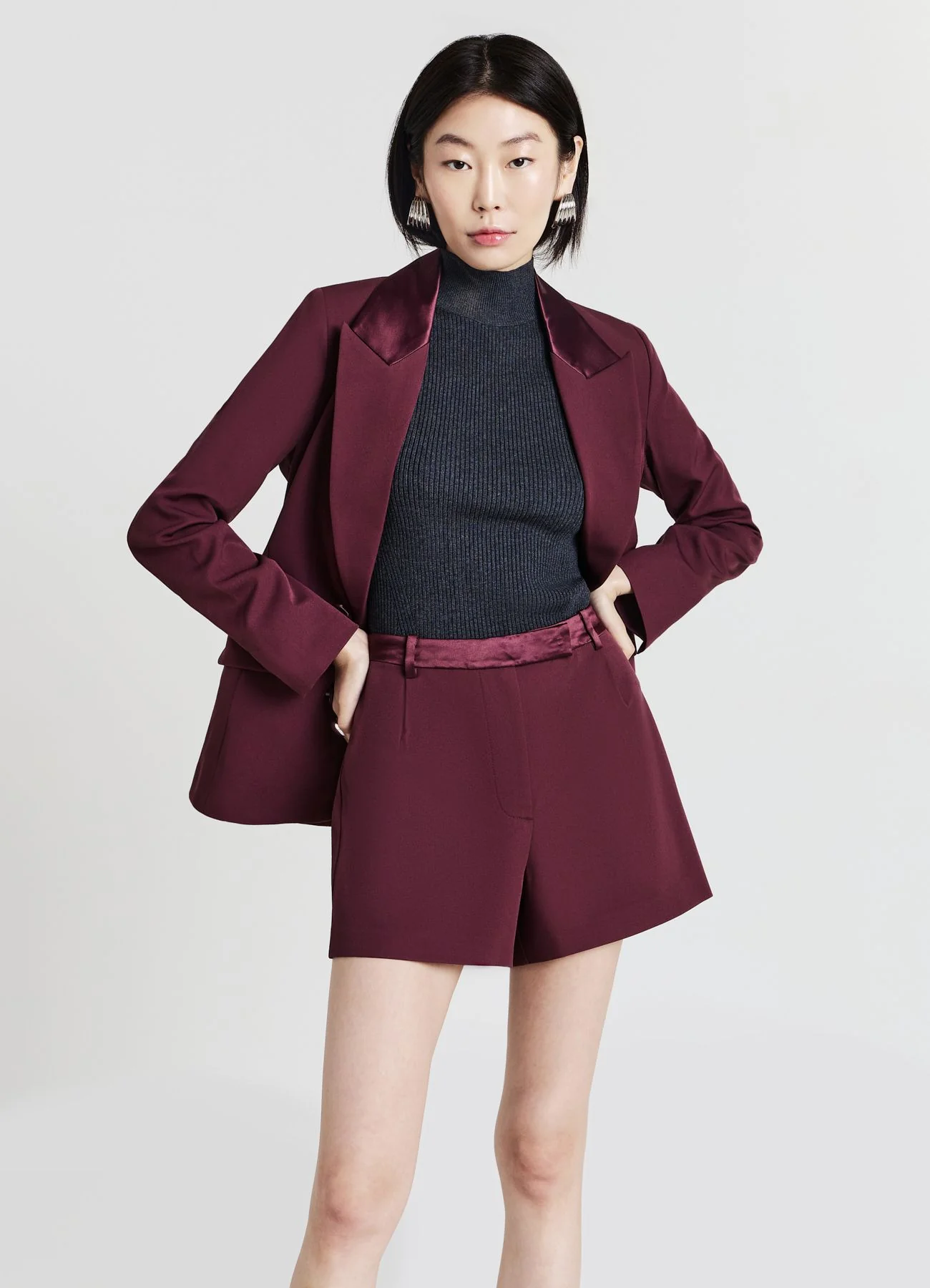 Shorts eleganti vita simil satin