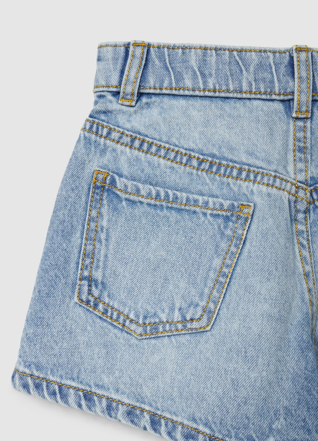 Shorts in denim con patch frutta - Image 2