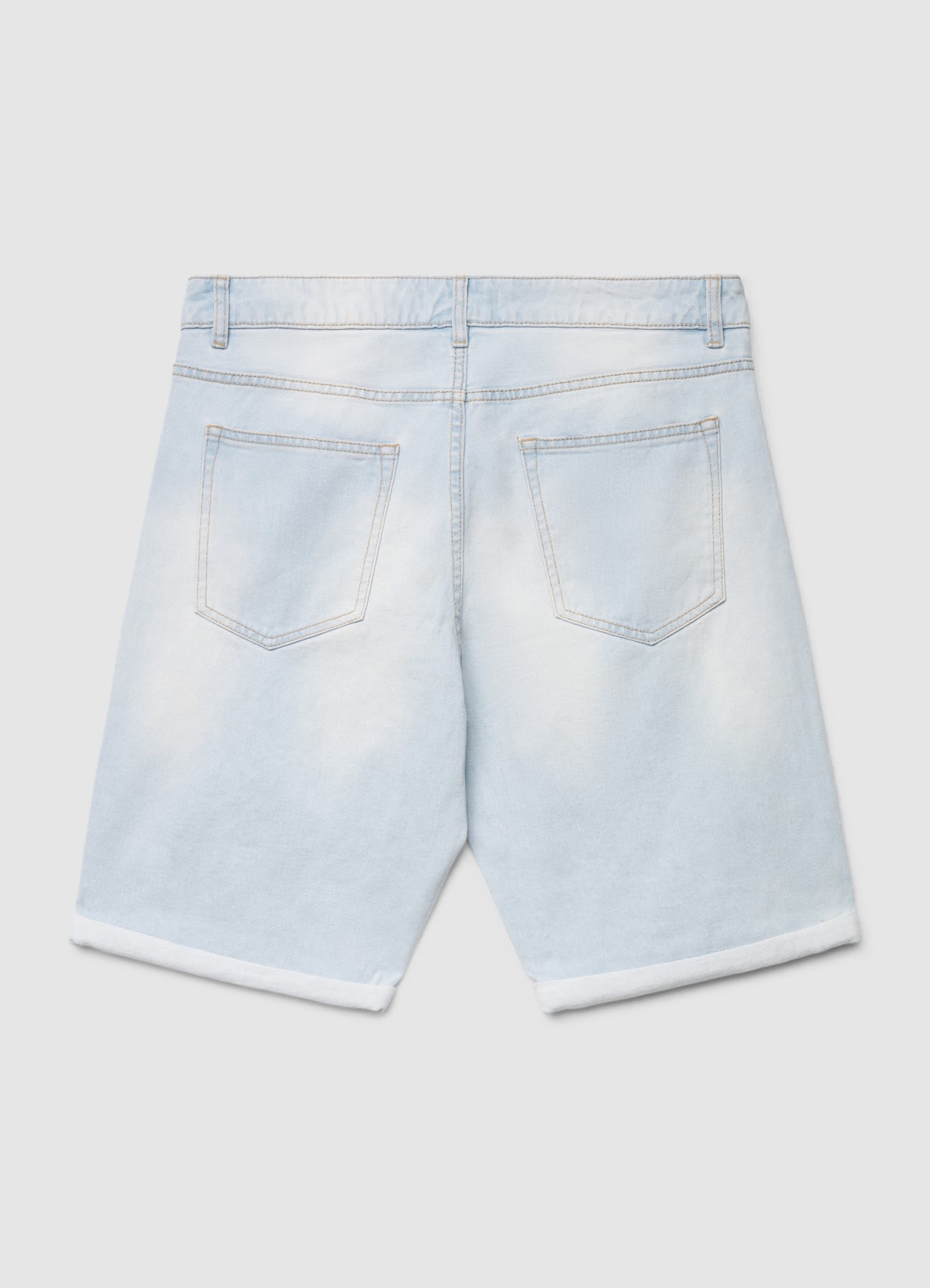 Shorts in denim effetto slavato con risvolto - Image 6