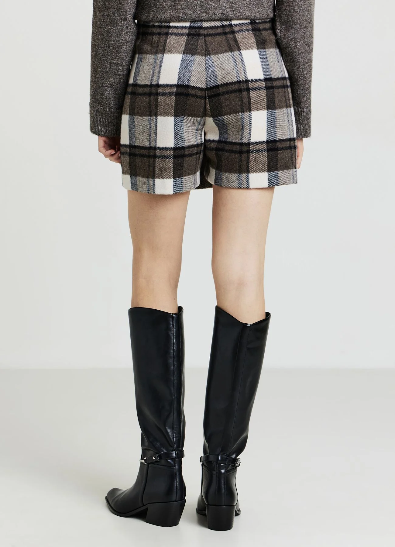Skort a quadri