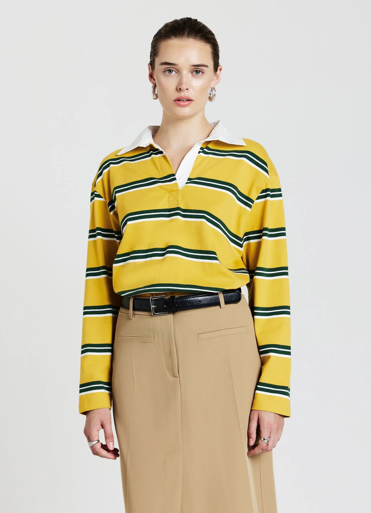 T-shirt a righe con collo polo - Image 2