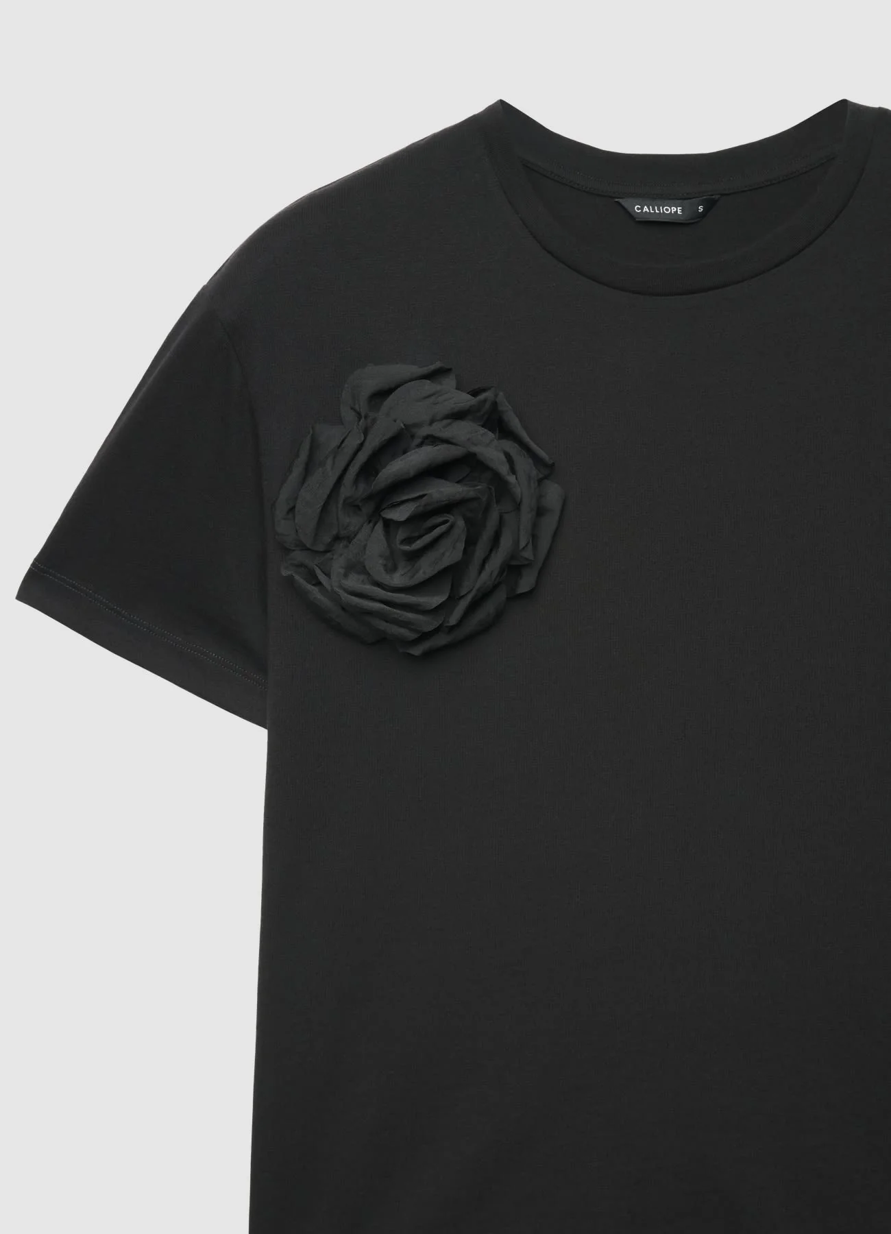 T-shirt con applicazione fiore - Image 5