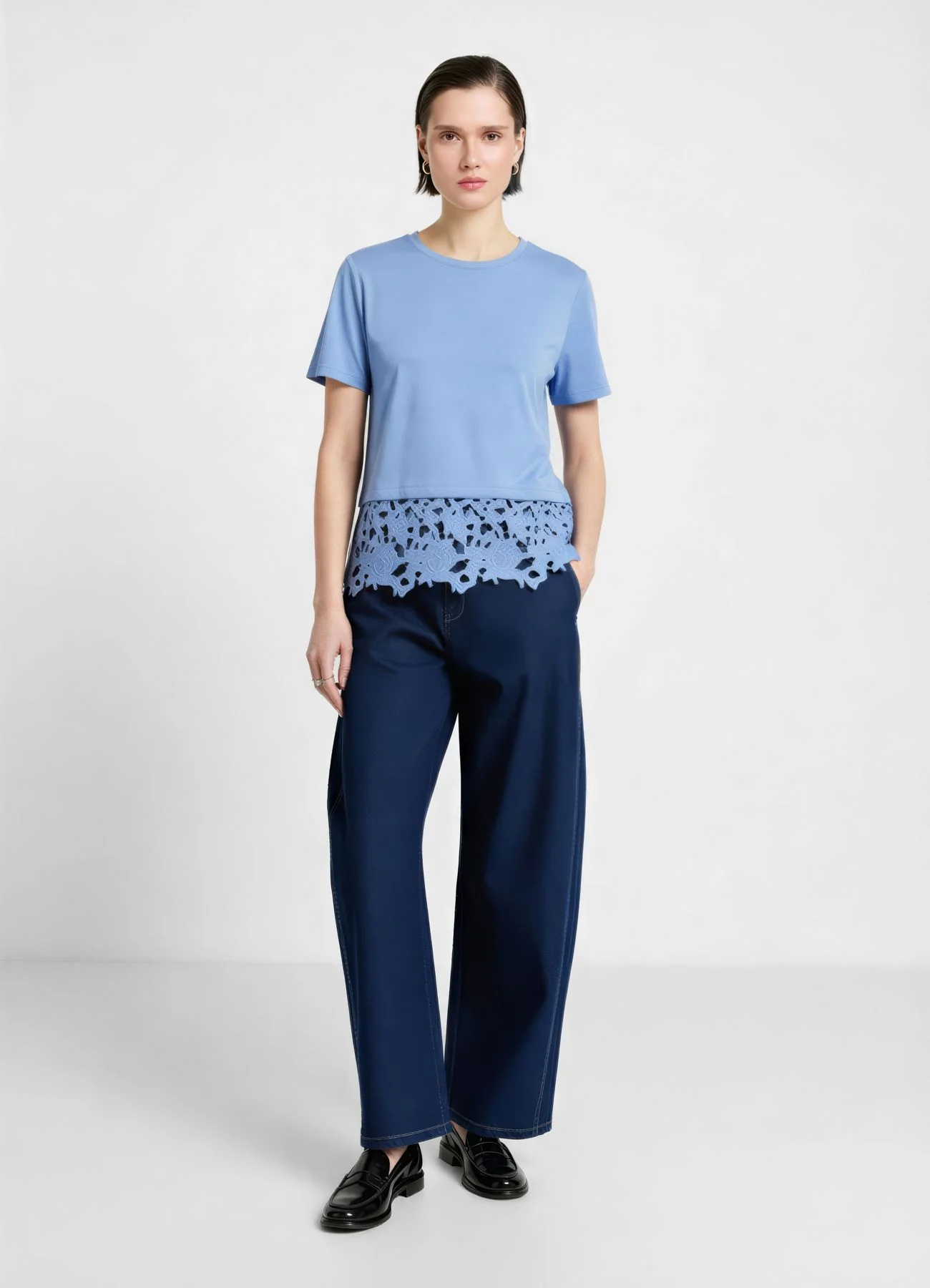T-shirt con fondo in sangallo - Image 3