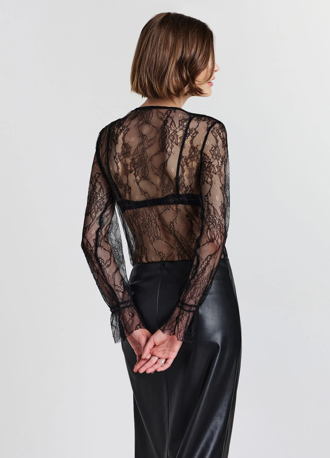 T-shirt con jabot in pizzo - Image 2