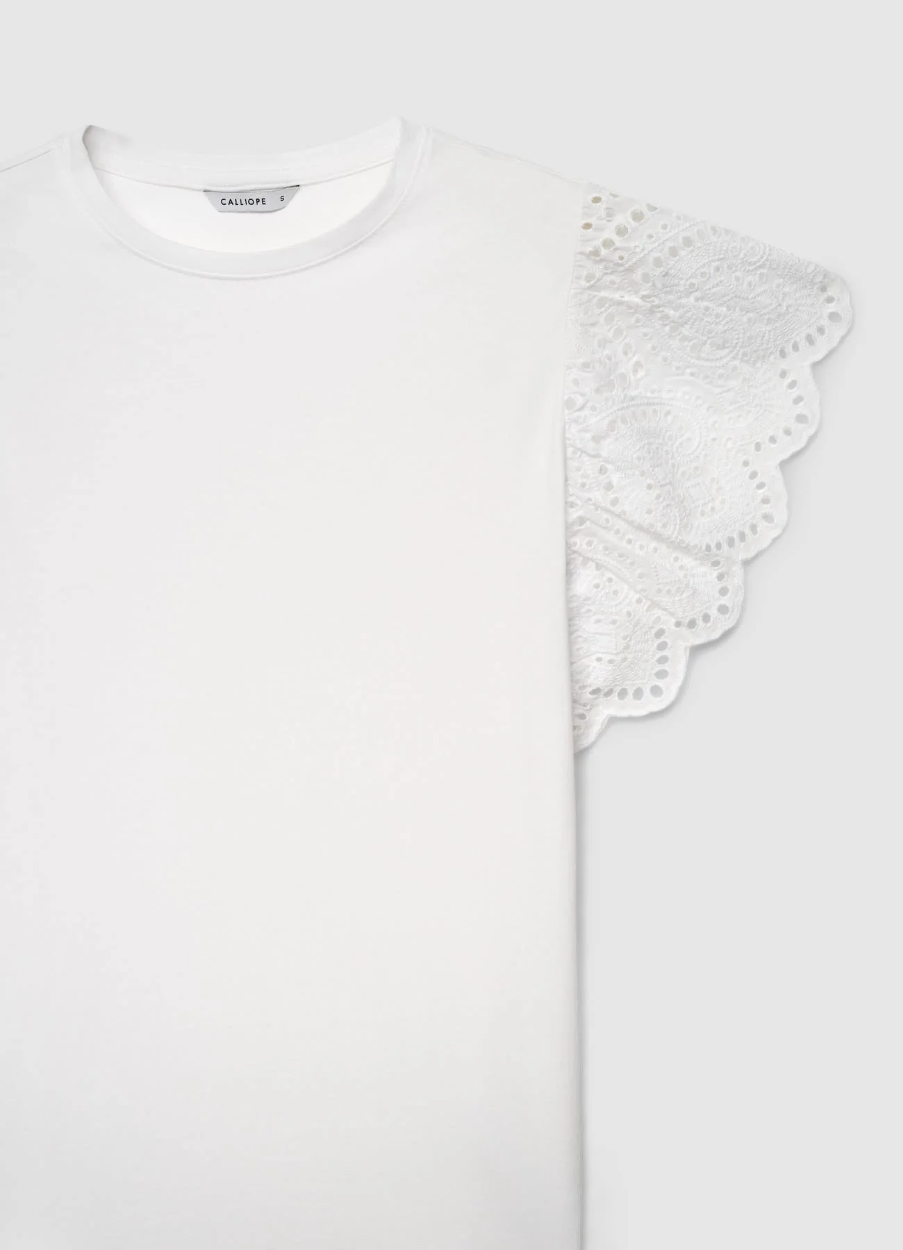 T-shirt con maniche a volant in sangallo - Image 5