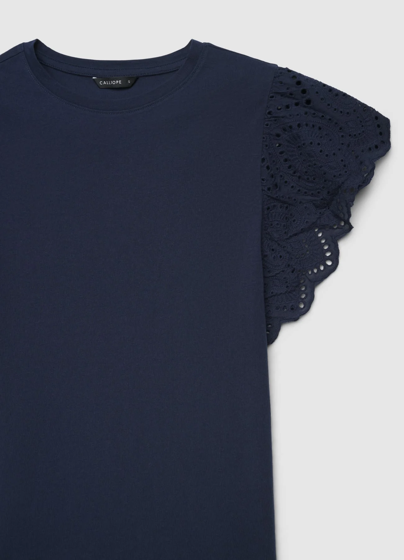 T-shirt con maniche a volant sangallo - Image 4