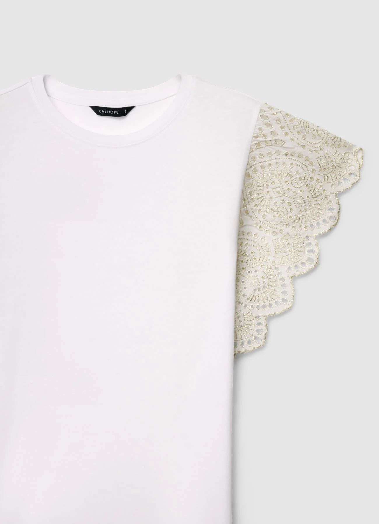 T-shirt con maniche a volant sangallo - Image 3