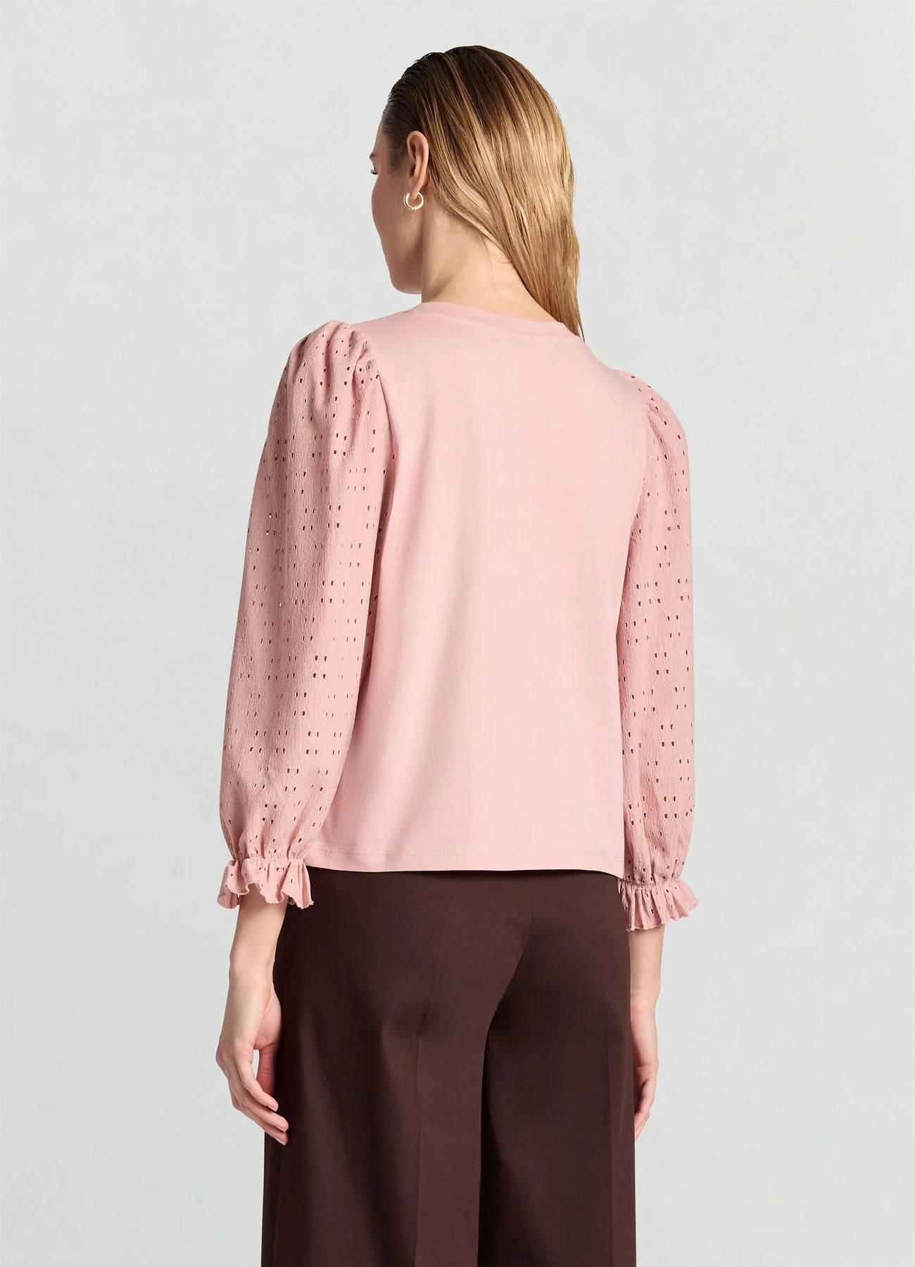 T-shirt con maniche traforate - Image 3