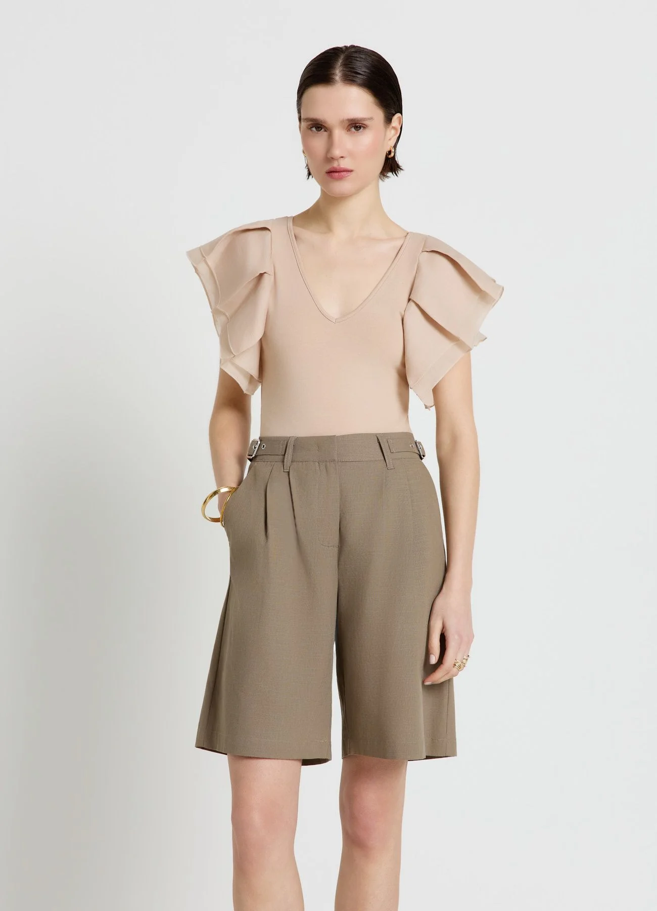 T-shirt con scollo a V e maniche a volant - Image 2