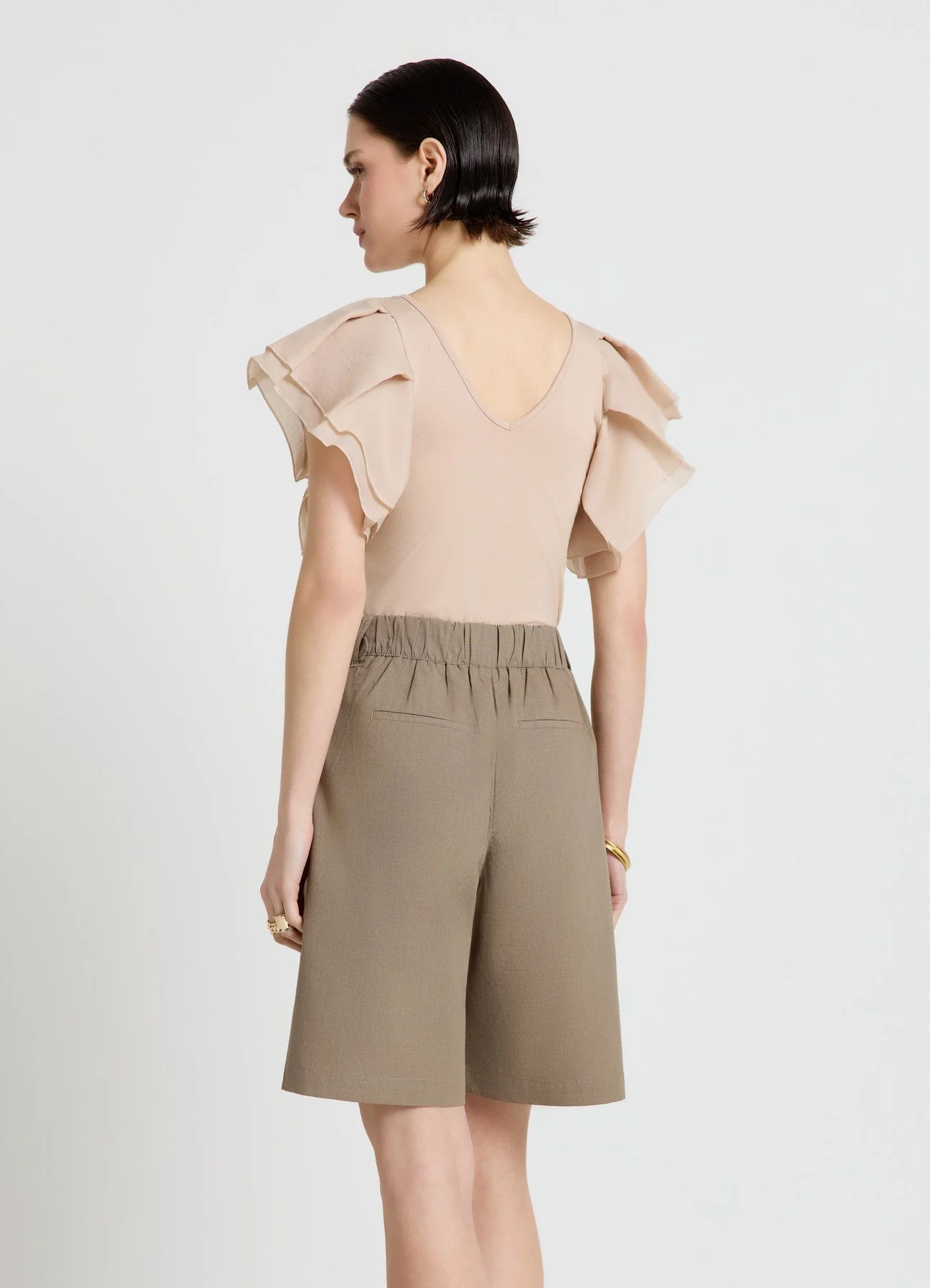 T-shirt con scollo a V e maniche a volant - Image 3
