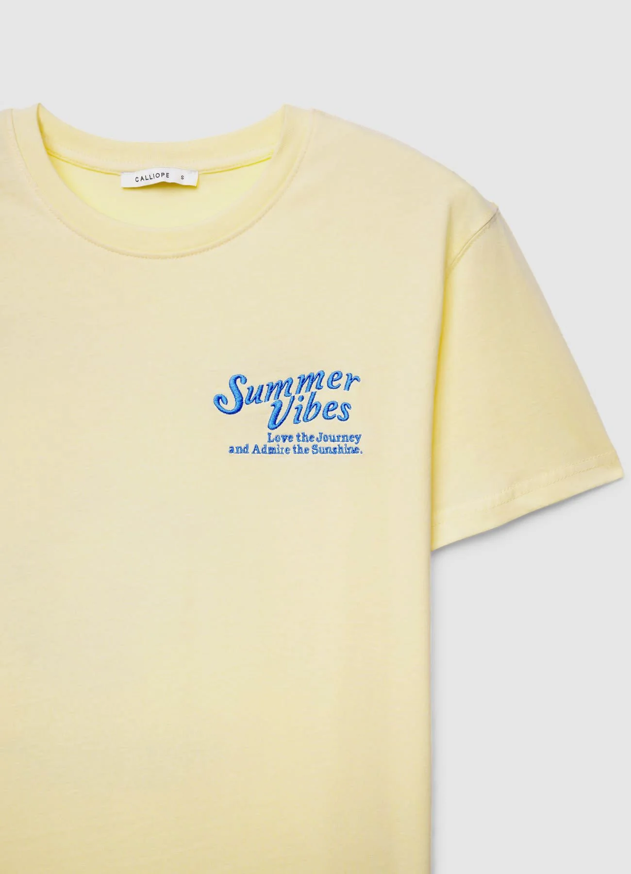 T-shirt con scritta e ricamo - Image 5