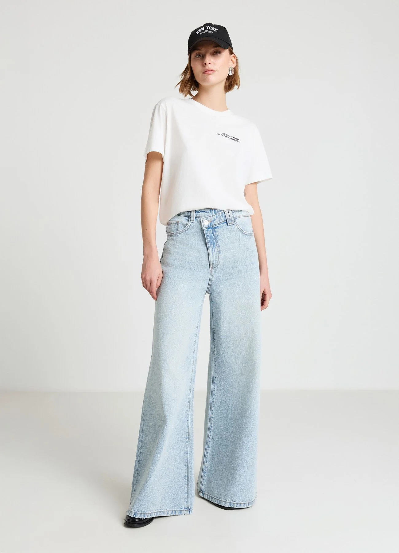 T-shirt con scritta stampata - Image 2