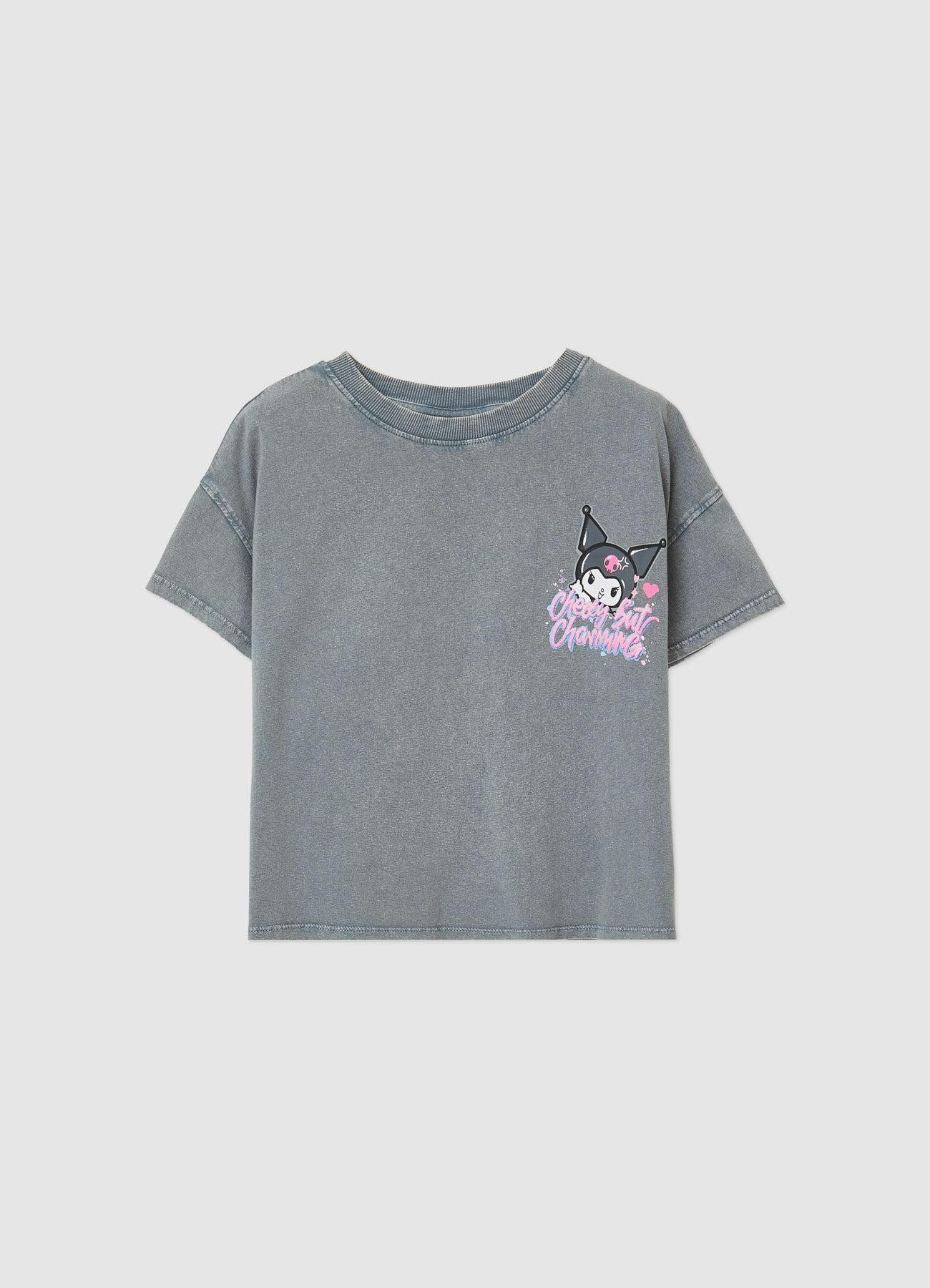 T-shirt con stampa Kuromi e scritte - Image 4