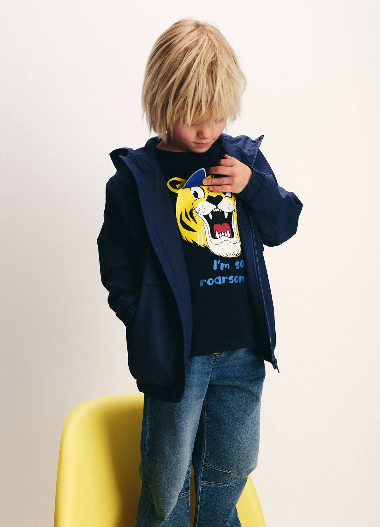T-shirt con stampa tigre e dettaglio occhiali - Image 4