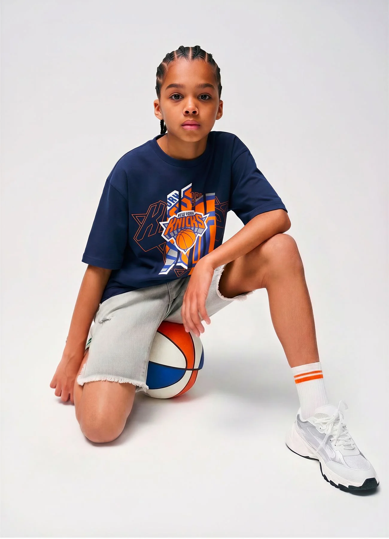 T-shirt over con stampa New York Knicks - Image 4