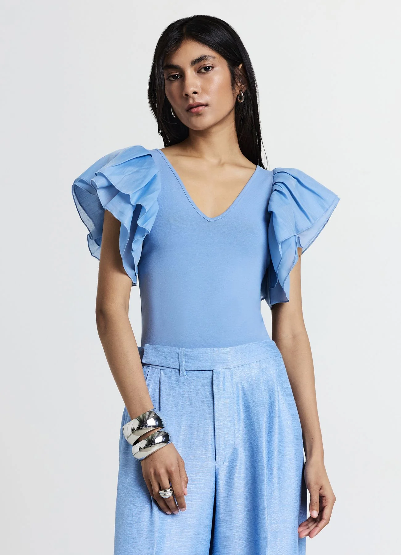 T-shirt scollo a v maniche organza - Image 3