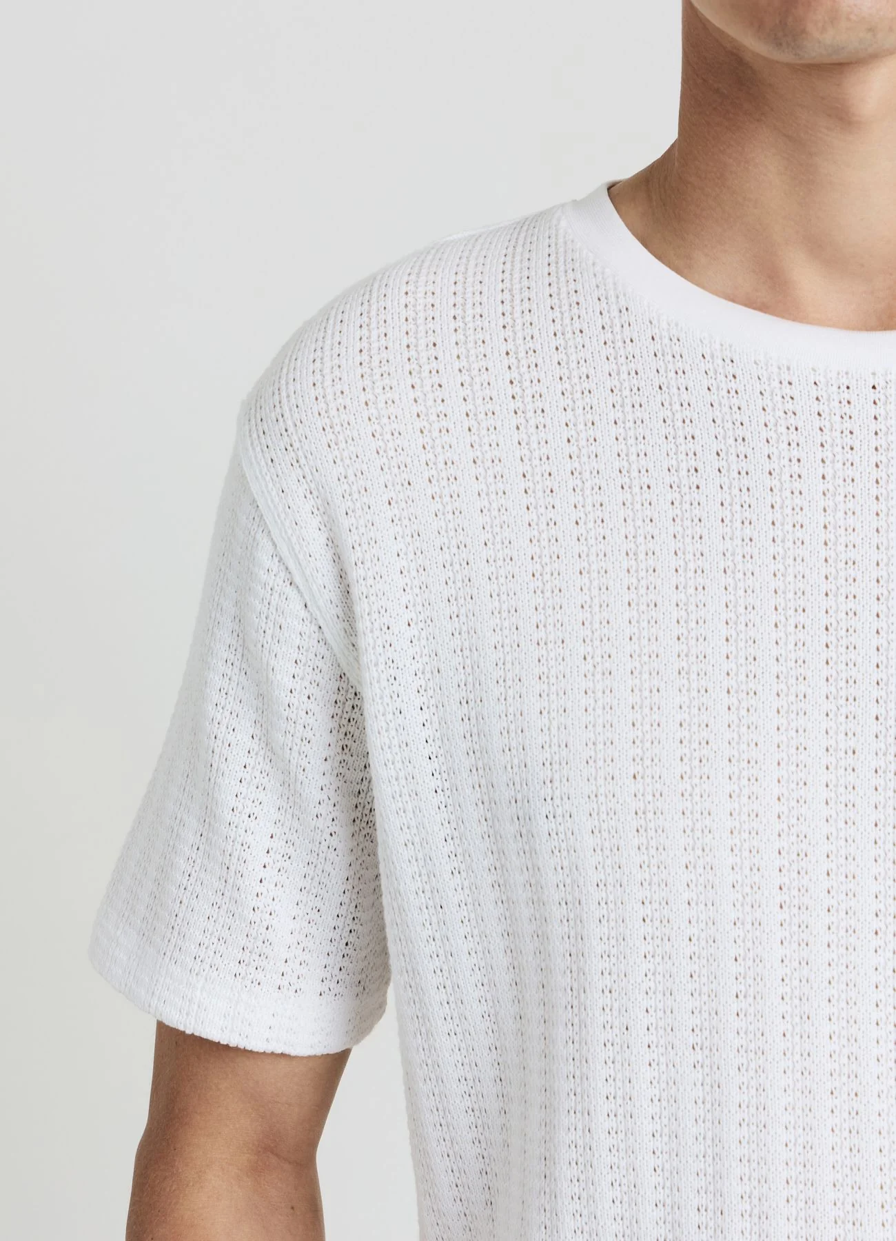 T-shirt tessuto traforato