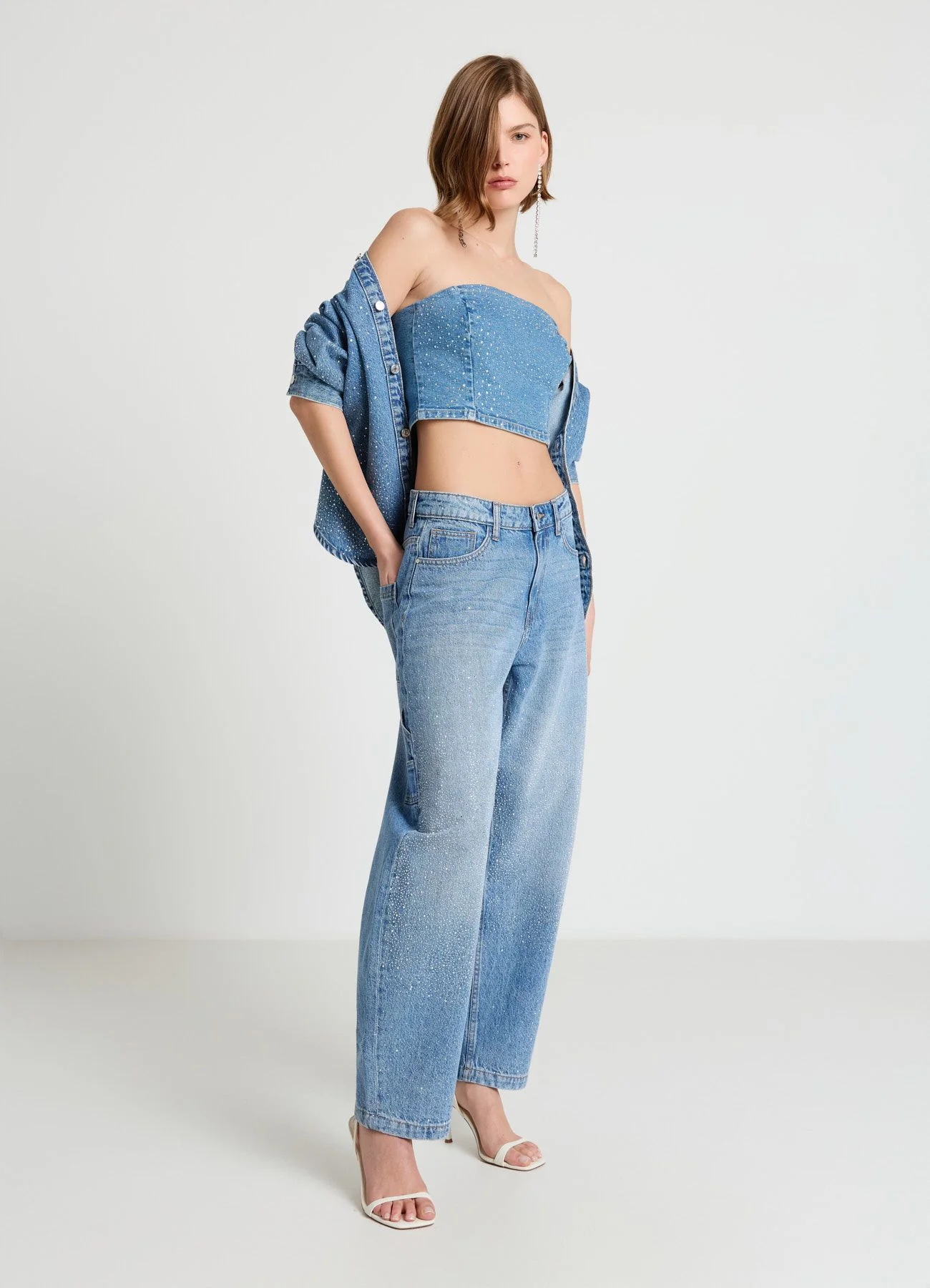 Top a fascia in denim con strass - Image 3