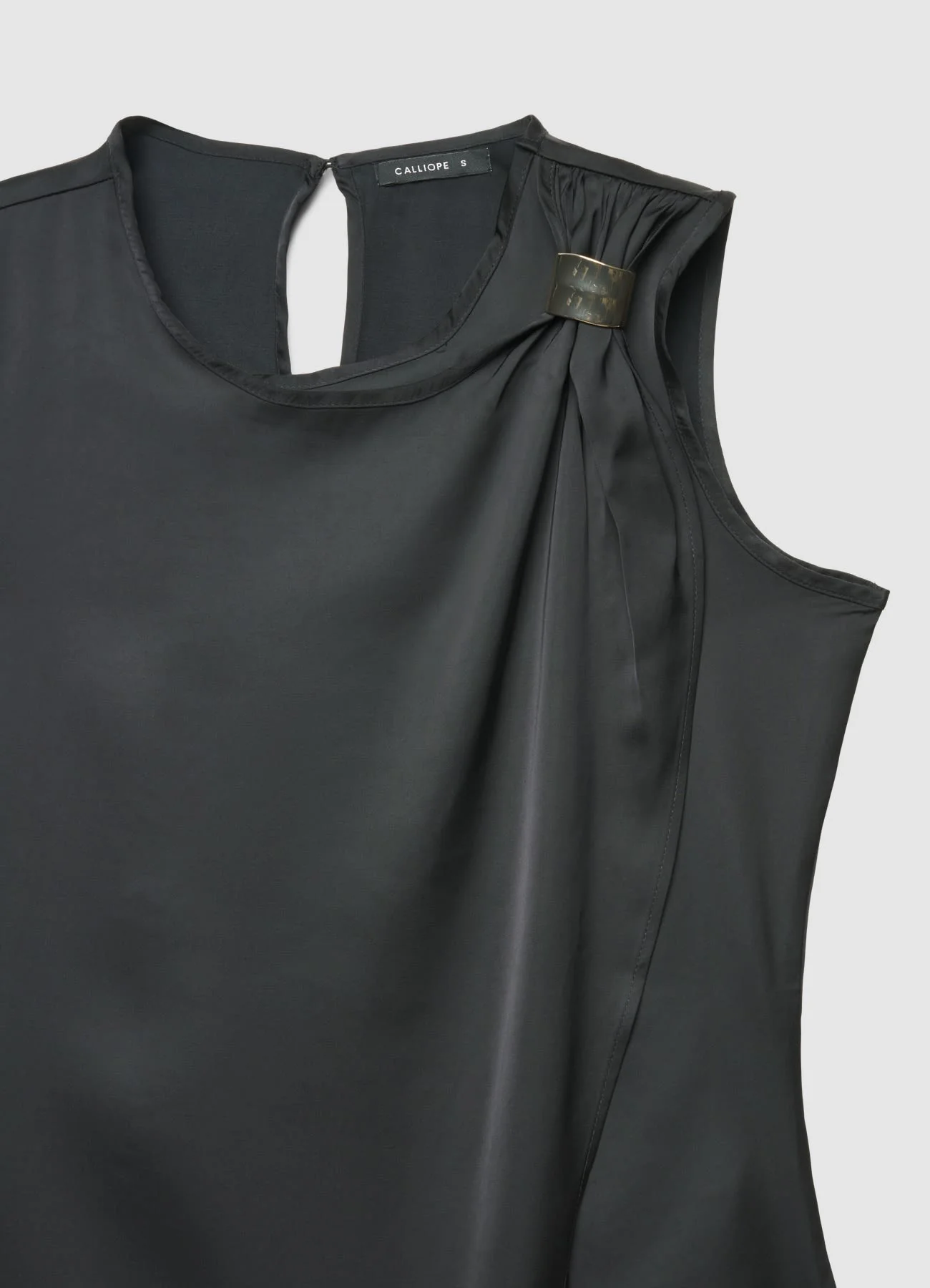 Top asimmetrico similsatin con fibbia - Image 6