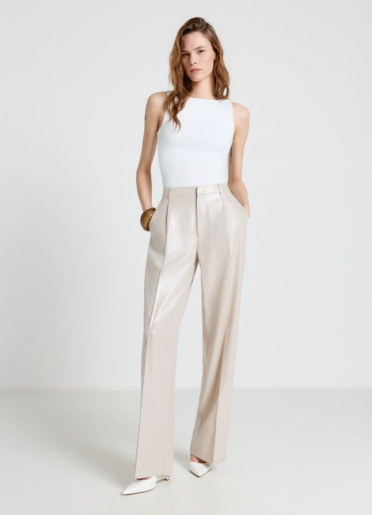Top drappeggiato con nodo sulla spalla - Image 3