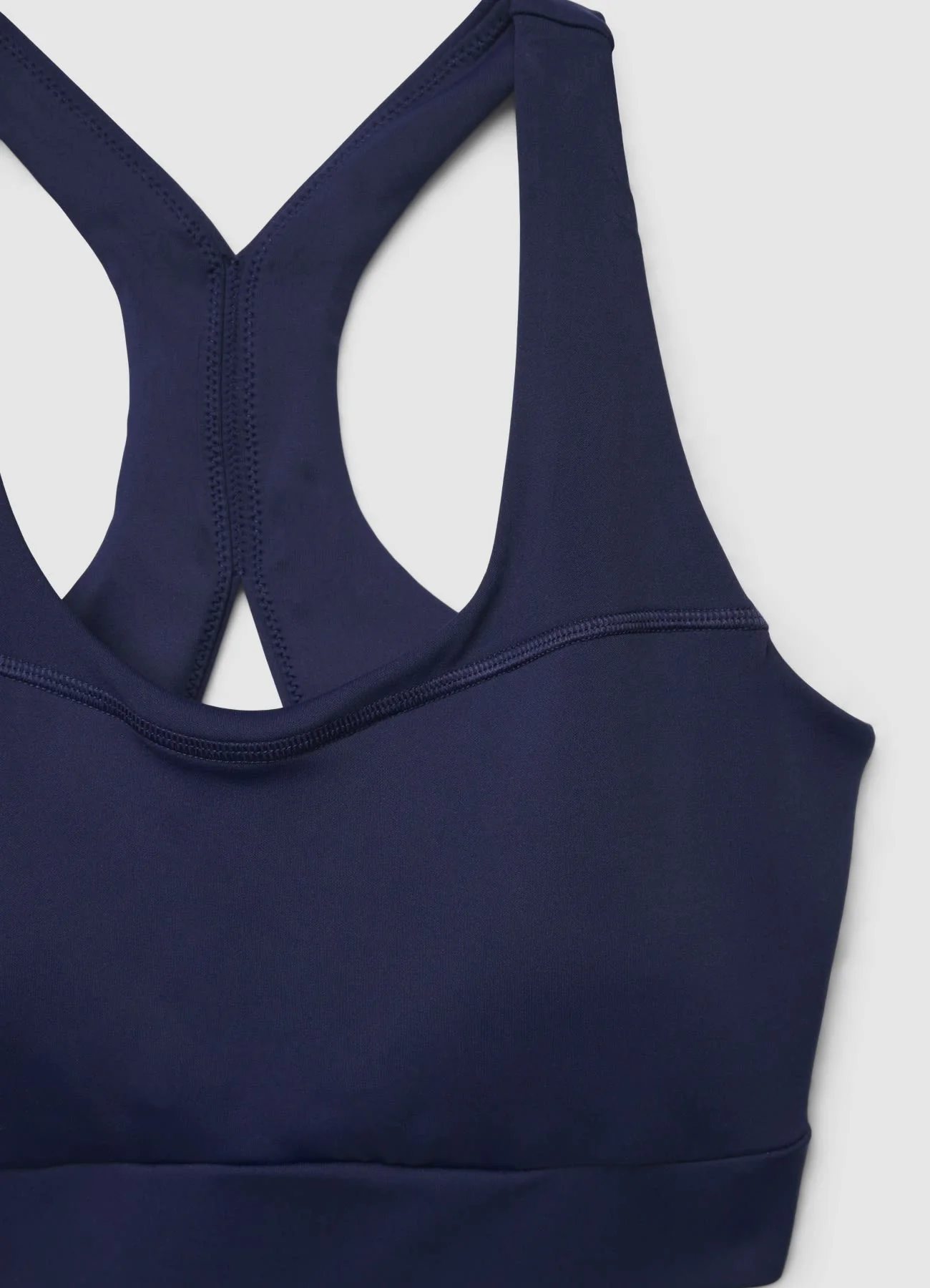 Top sportivo con spalline incrociate - Image 5