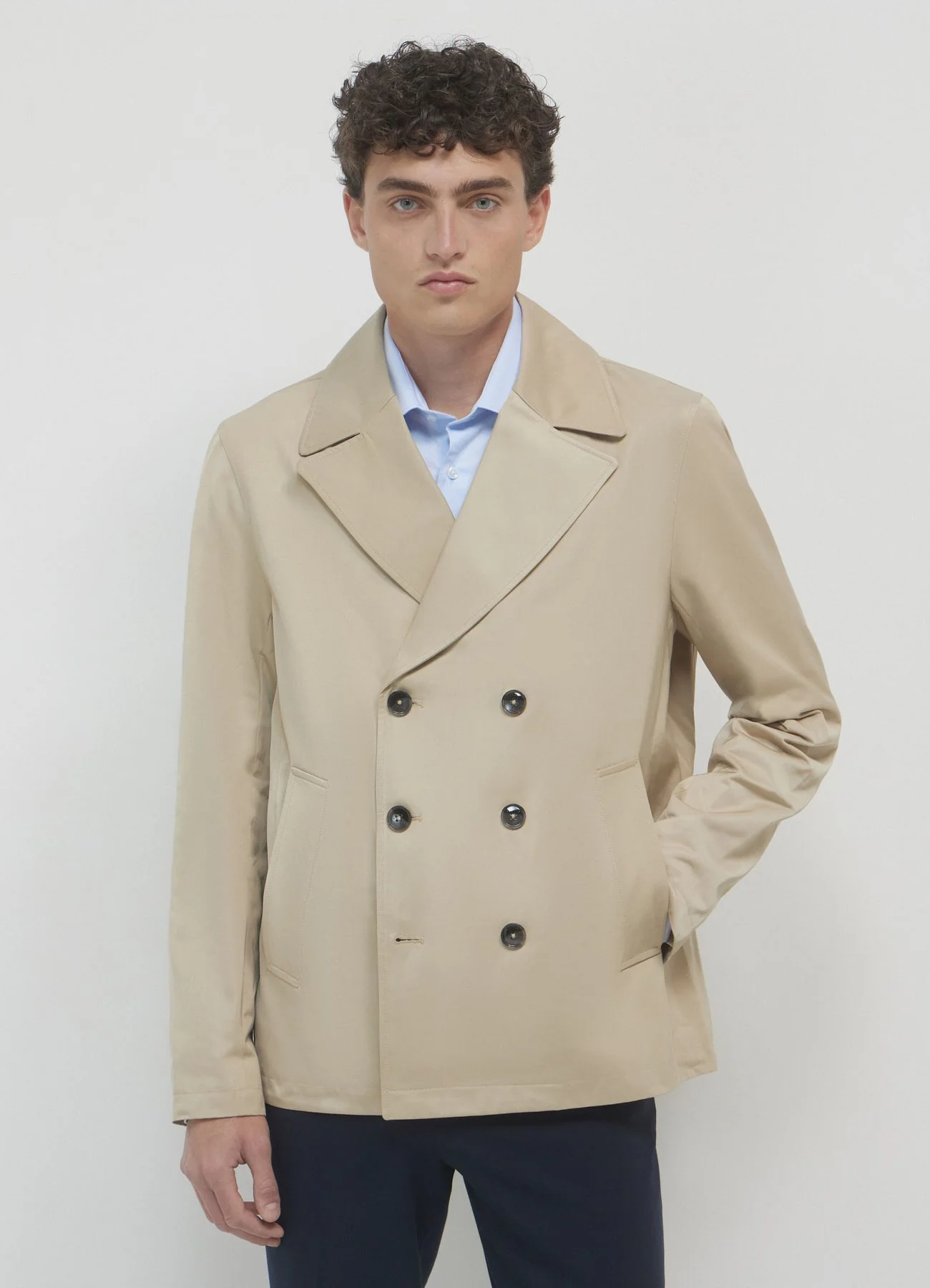 Trench corto