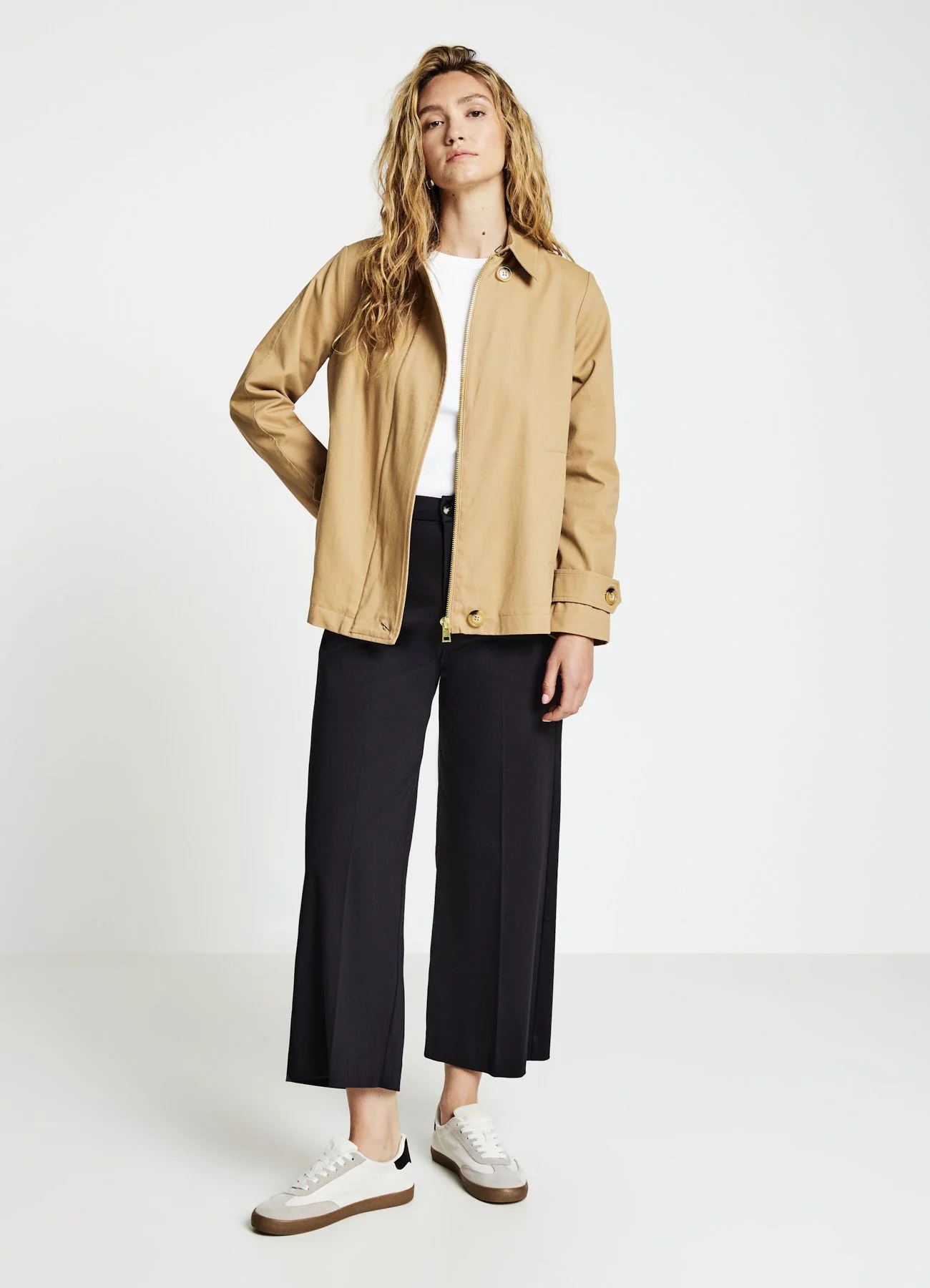 Trench corto con colletto classico - Image 3