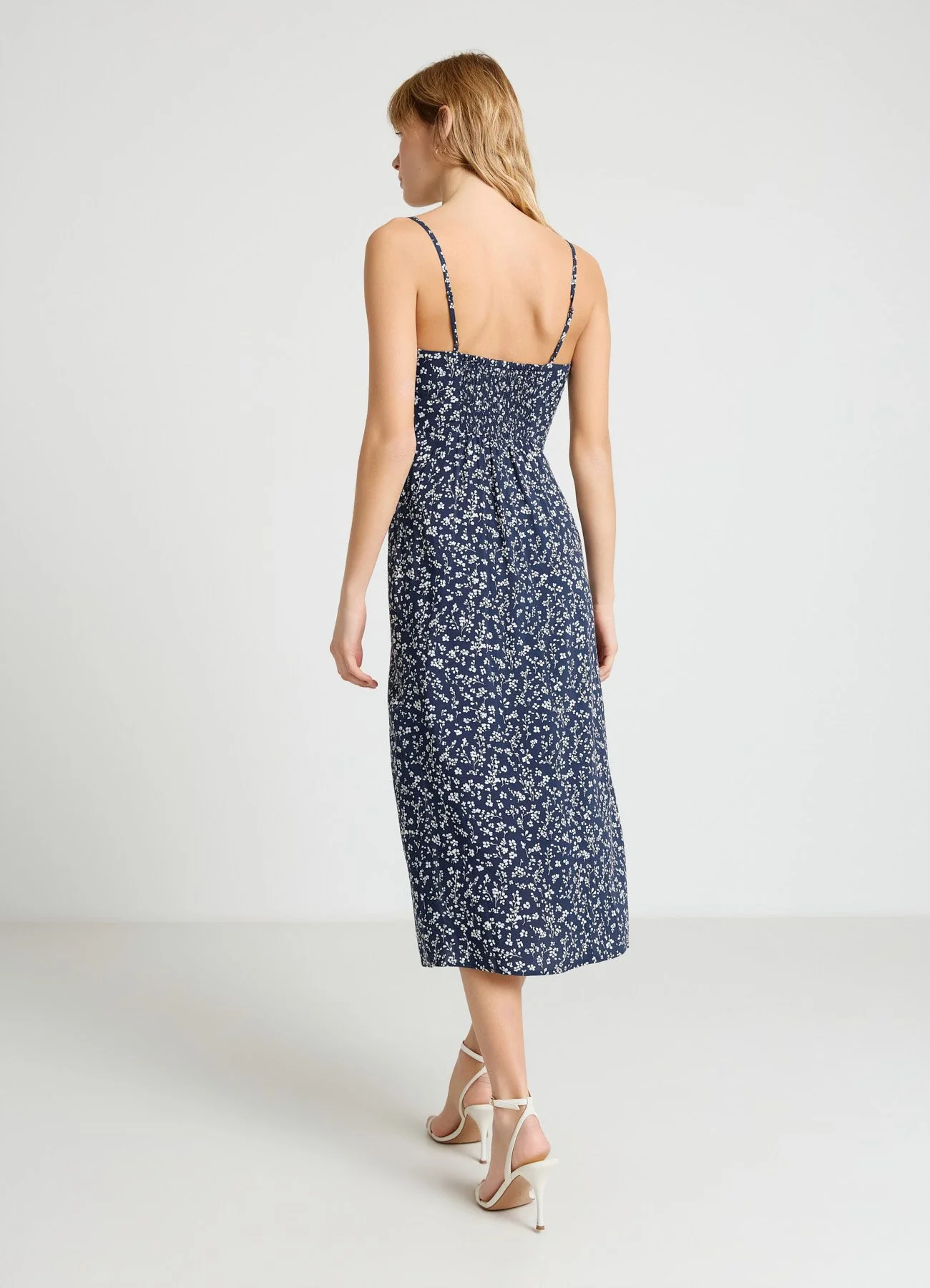 Vestito lungo a fiori con spacco