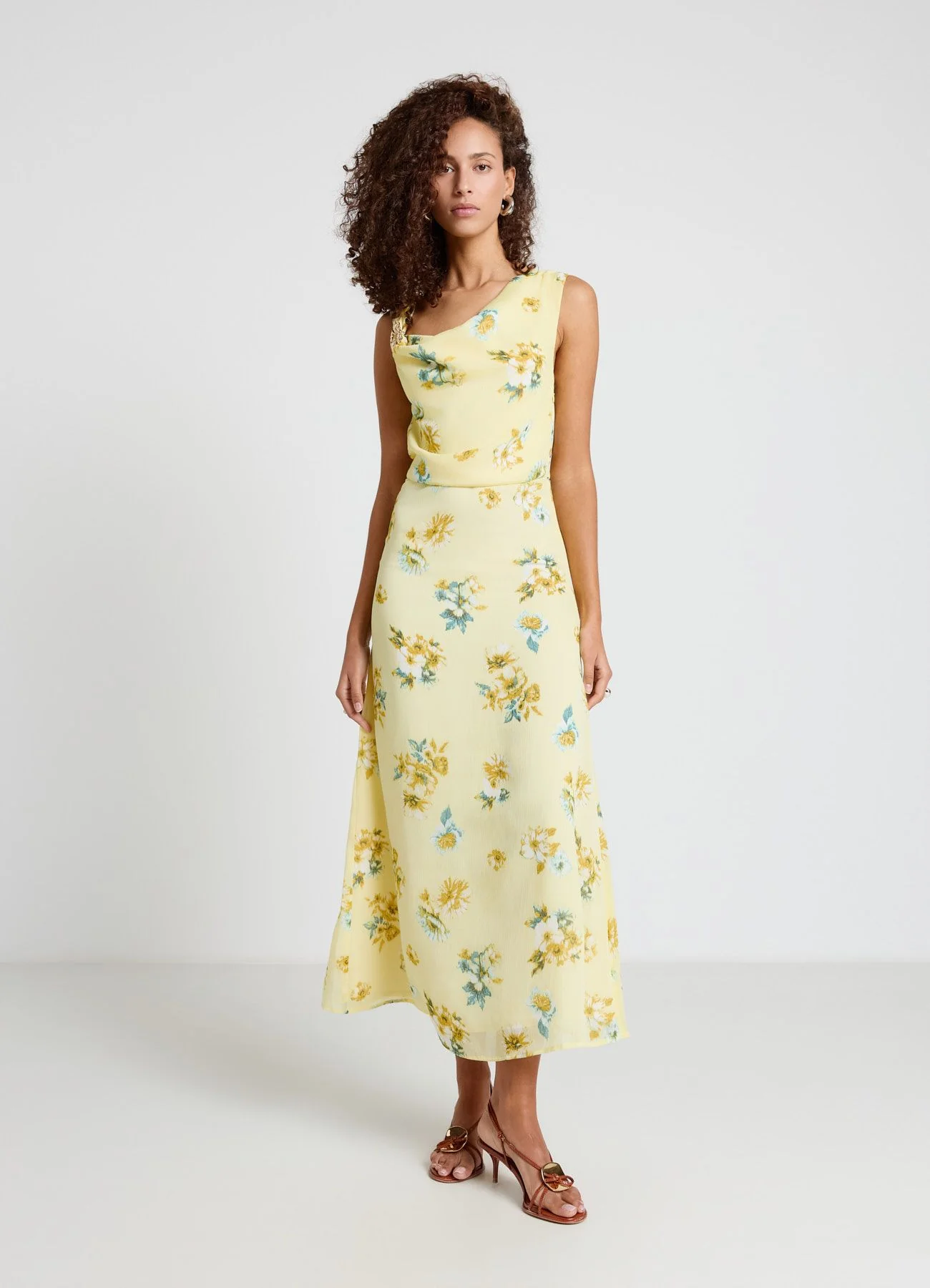 Vestito lungo con scollo sciallato e stampa fiori
