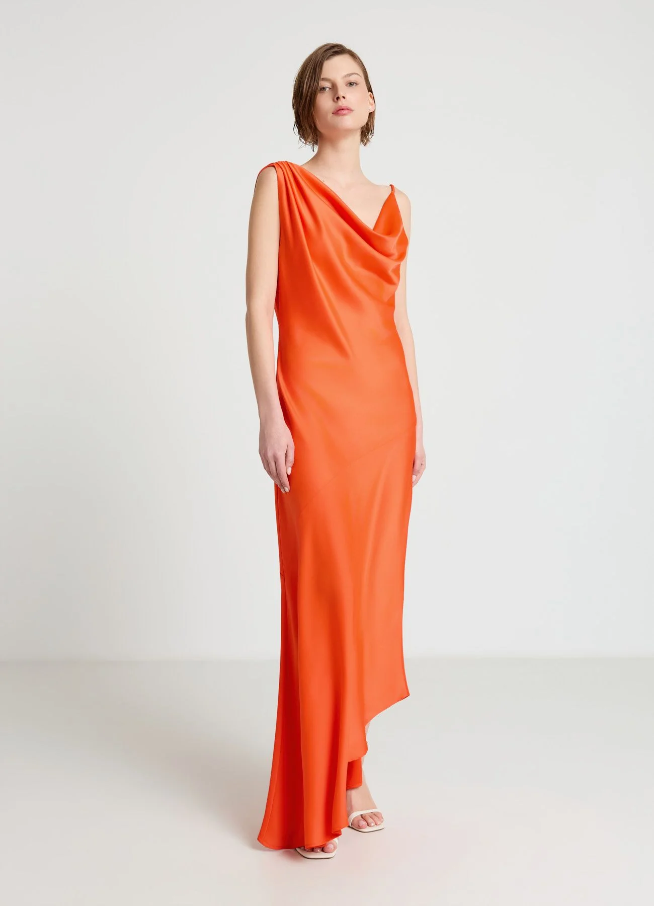 Vestito monospalla con scollo drappeggiato in similsatin - Image 2